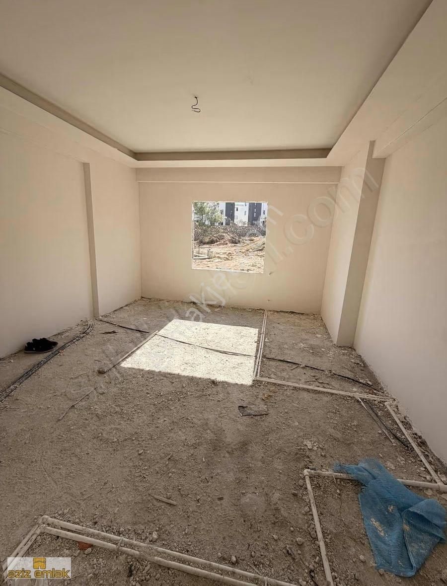 Aziz Emlak Tan Arpaçsakarlarda 3+1 Acil Satılık Daire - Görsel 9