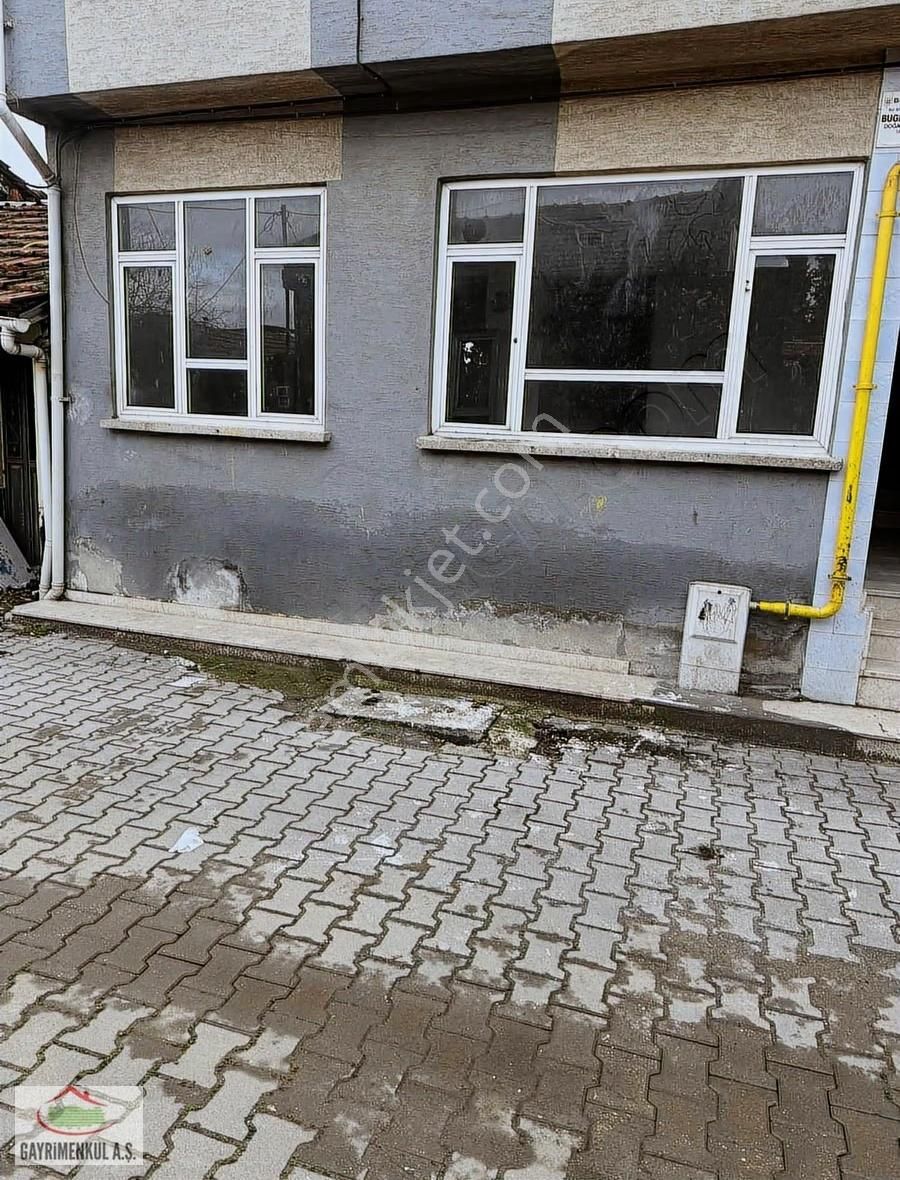 İlçe Merkezinde 7 Daire 1 Dükkan Komple Satılık Apartman - Görsel 2