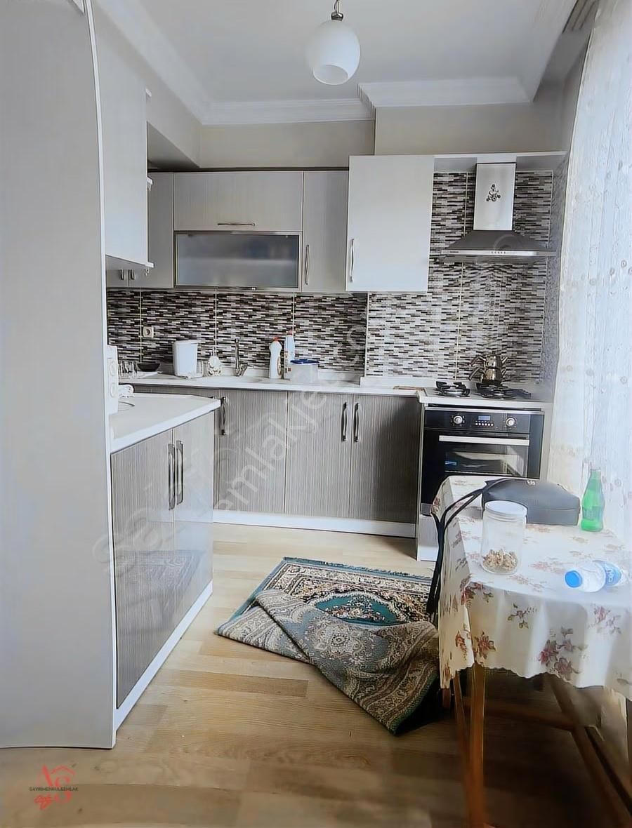 Bozyaka Cadde Yakını Arakat Asansörlü Genç Bina