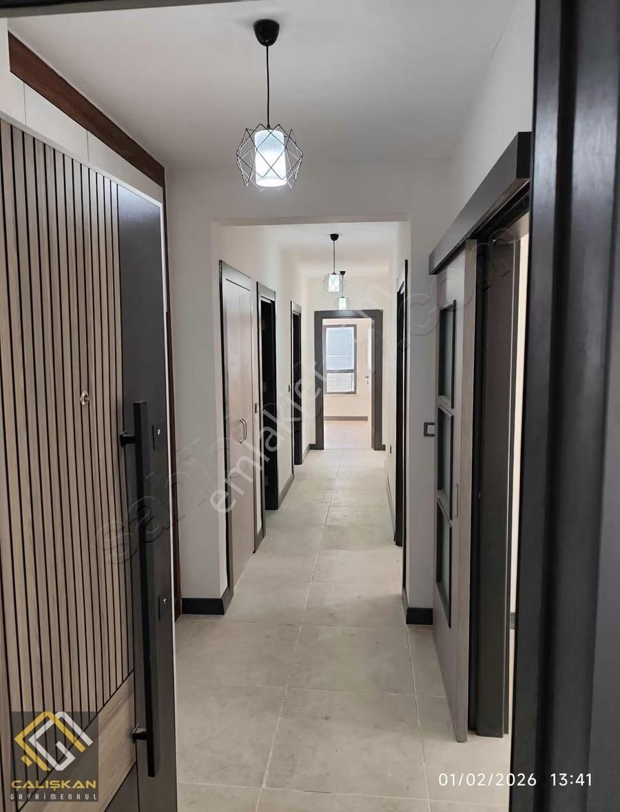 Sıfır/arakat/kaloriferli/asansörlü/dolaplı Temiz 2+1 - Görsel 5