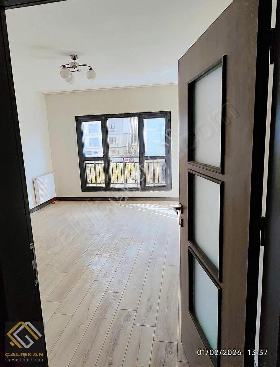 Sıfır/arakat/kaloriferli/asansörlü/dolaplı Temiz 2+1 - Görsel 9