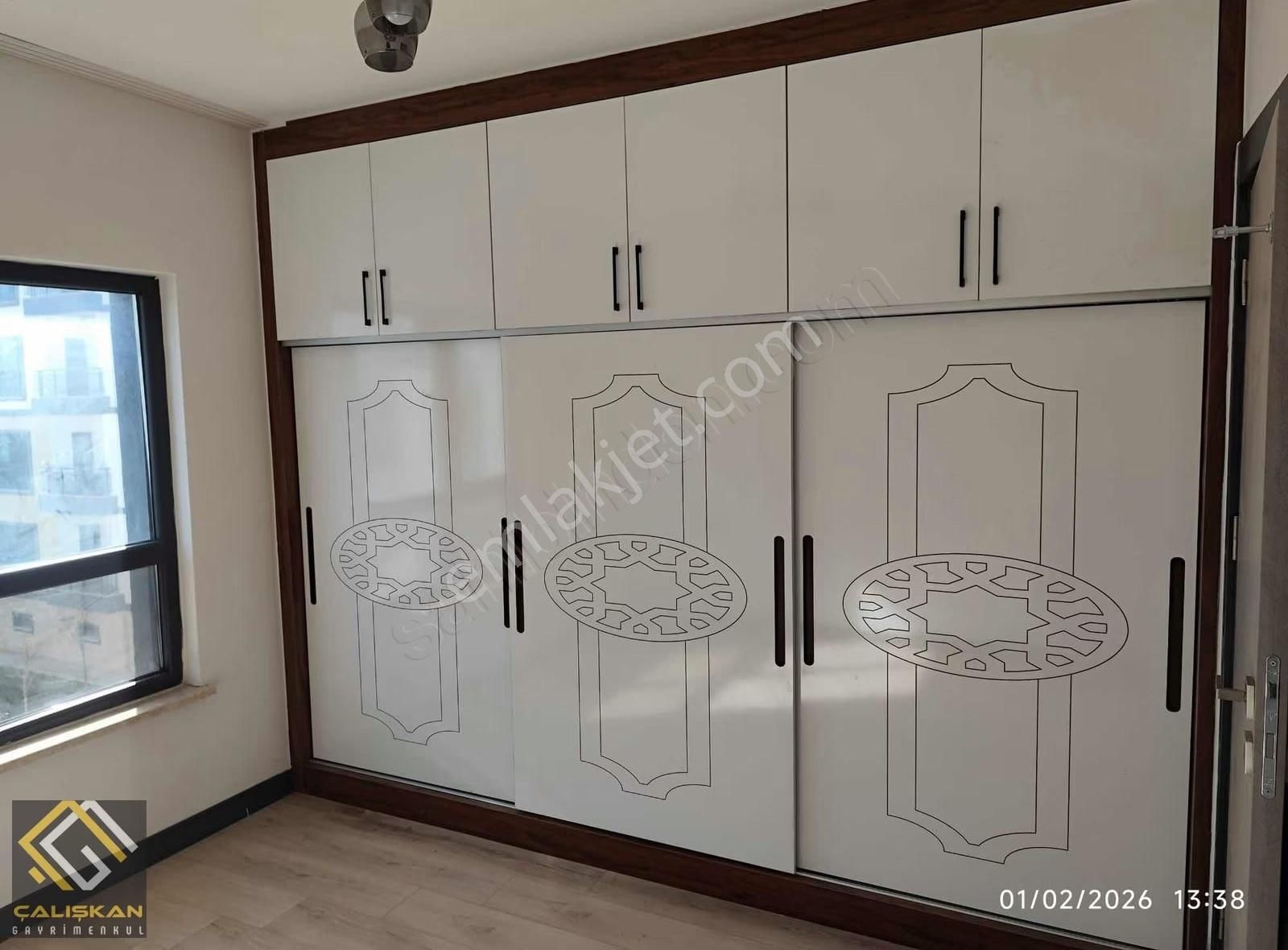 Sıfır/arakat/kaloriferli/asansörlü/dolaplı Temiz 2+1