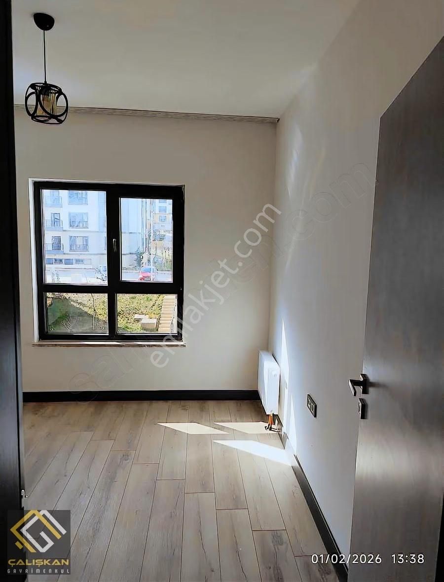 Sıfır/arakat/kaloriferli/asansörlü/dolaplı Temiz 2+1 - Görsel 11