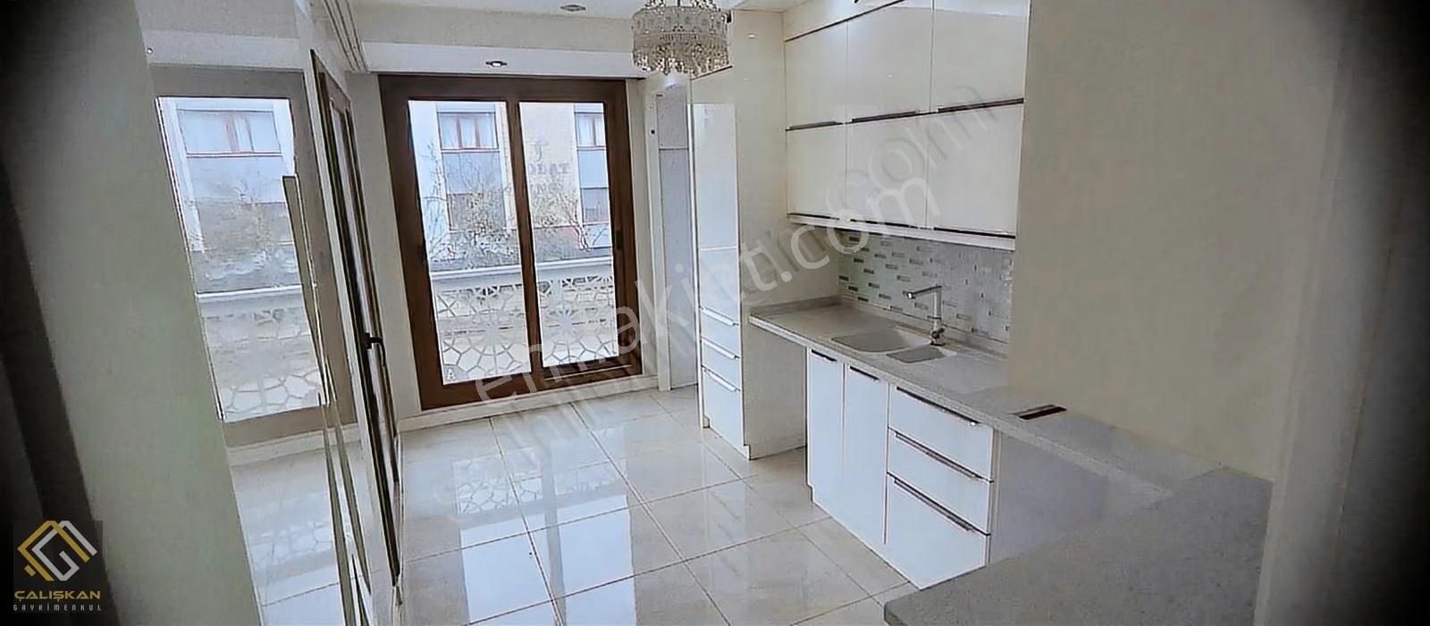 Kaymakamlığa Yürüme Mesafesinde Yerden Isıtmalı Lüks 2+1 Daire - Görsel 2