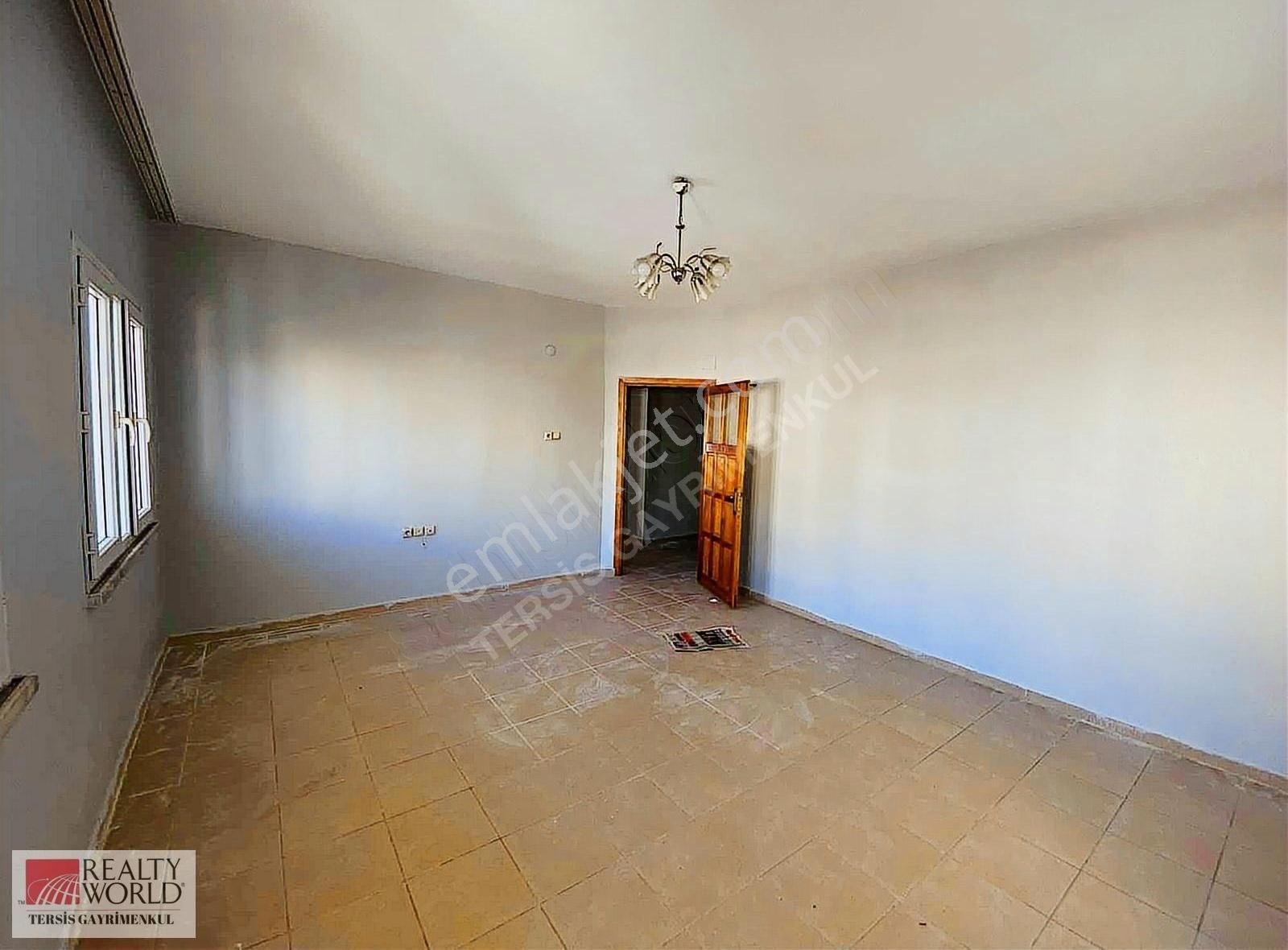 Rw Tersis'den Gaziler Mahallesinde Kiralık Daire