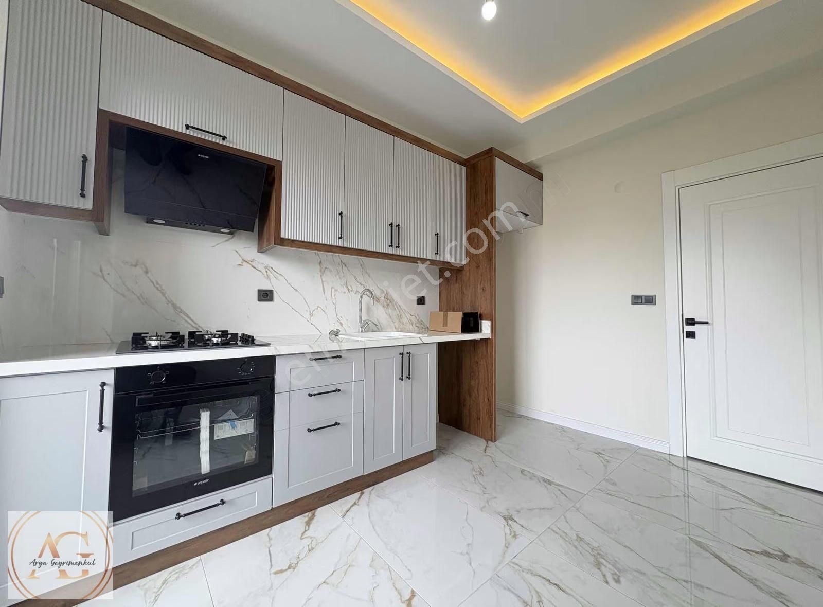 Denize Yakın, Merkezi Konumda Satılık 4+1 Dubleks Daire - Görsel 2