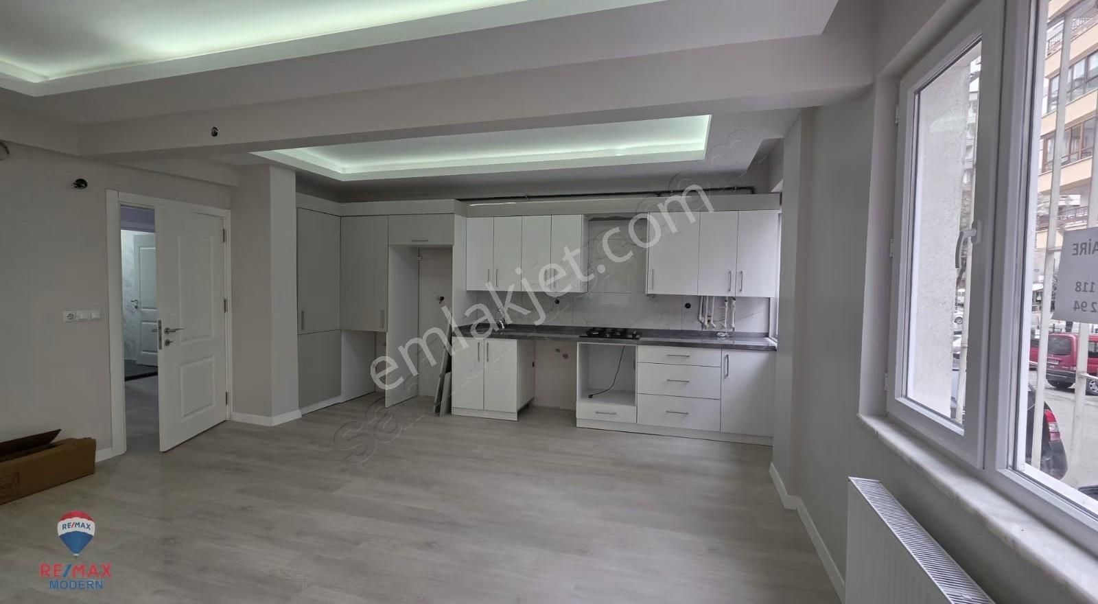 İlkadım Merkezi Konumda Yenilenmiş 2+1 Satılık Daire - Görsel 4