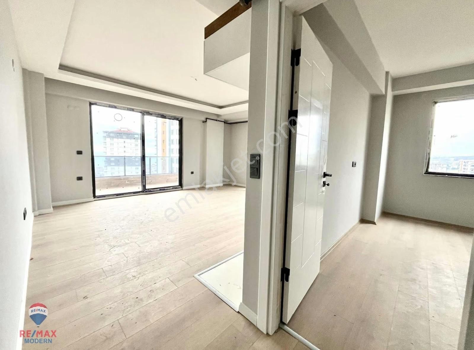 Tansu İnan'dan Büyükoyumca'da Deniz Manz Ve Yerden Isıtmalı 1+1 - Görsel 17