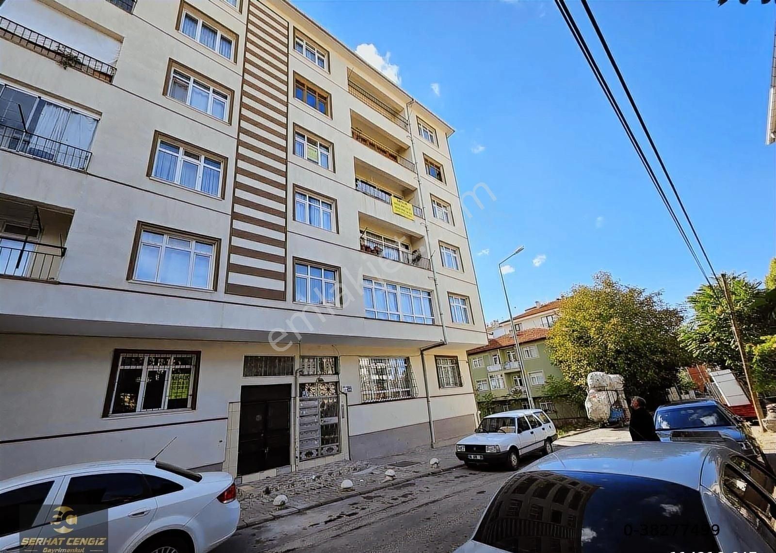 Yeşilevlerde Metroya Yürüyüş Mesafesinde 3.kat