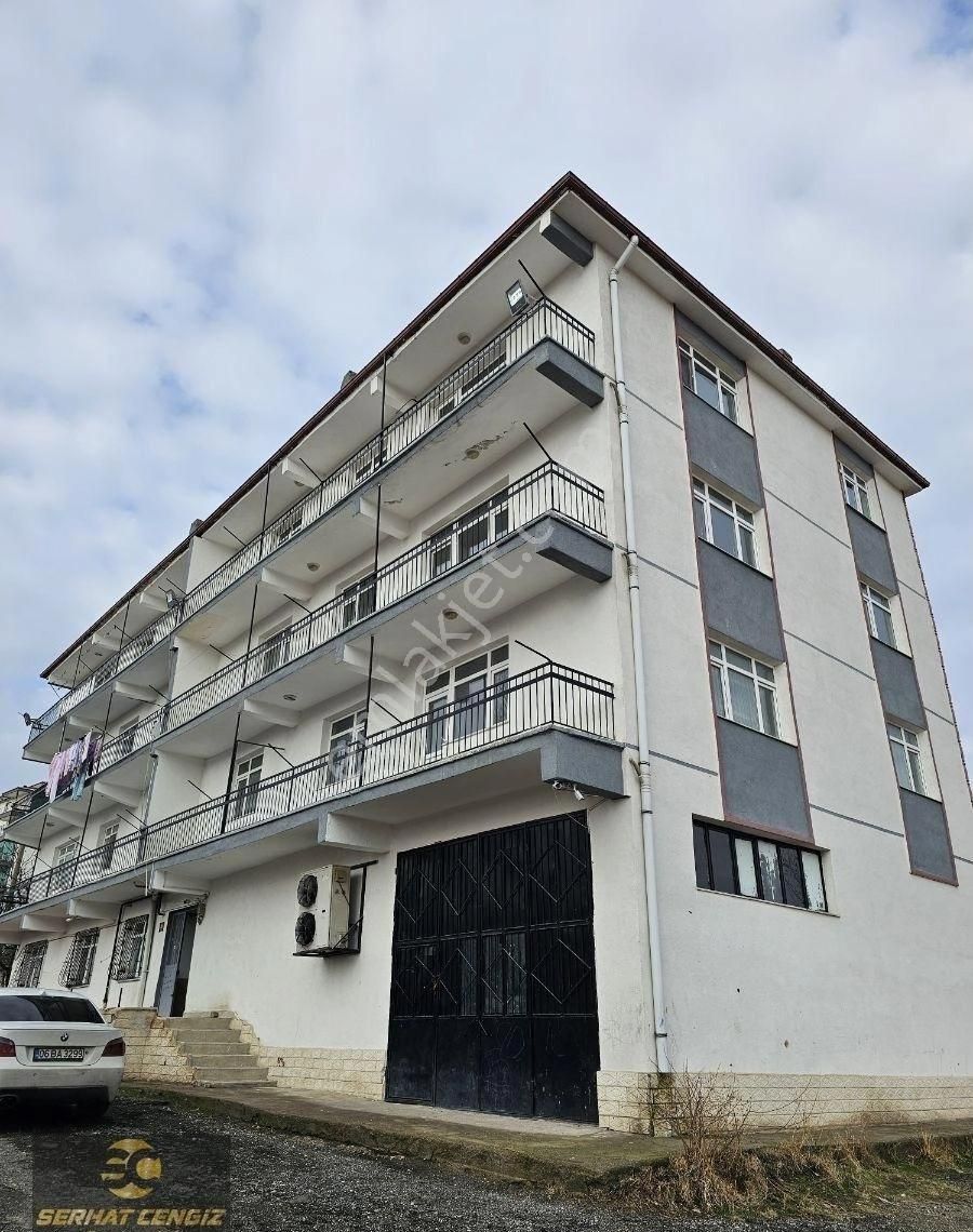Serhat Cengiz Den Yakacık'ta Yapılı Satılık Daire