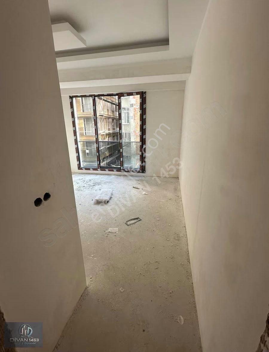 Metrobüse Yakın Bahçelievler De Sıfır 2+1 Daire - Görsel 3