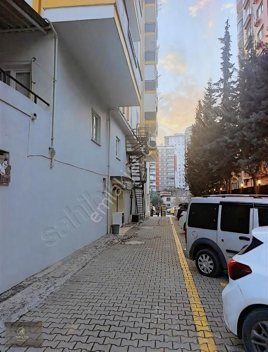 Kurttepe Mh. Hasan Usta Civarında 3+1 Satılık Daire - Görsel 2