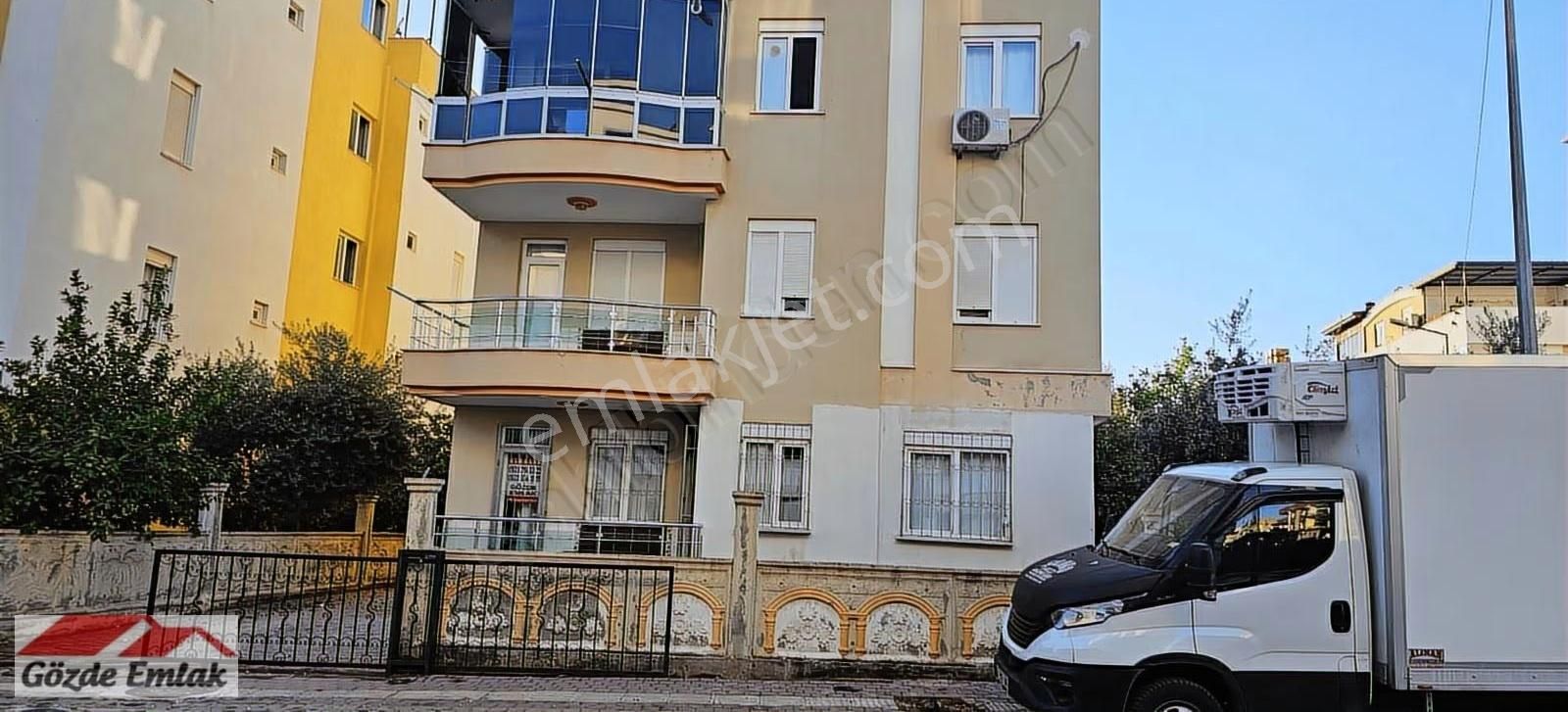 Tramvaya Ve Üniversite Ye Yürüme Mesafesinde 2+1 Ayrı Mutfaklı