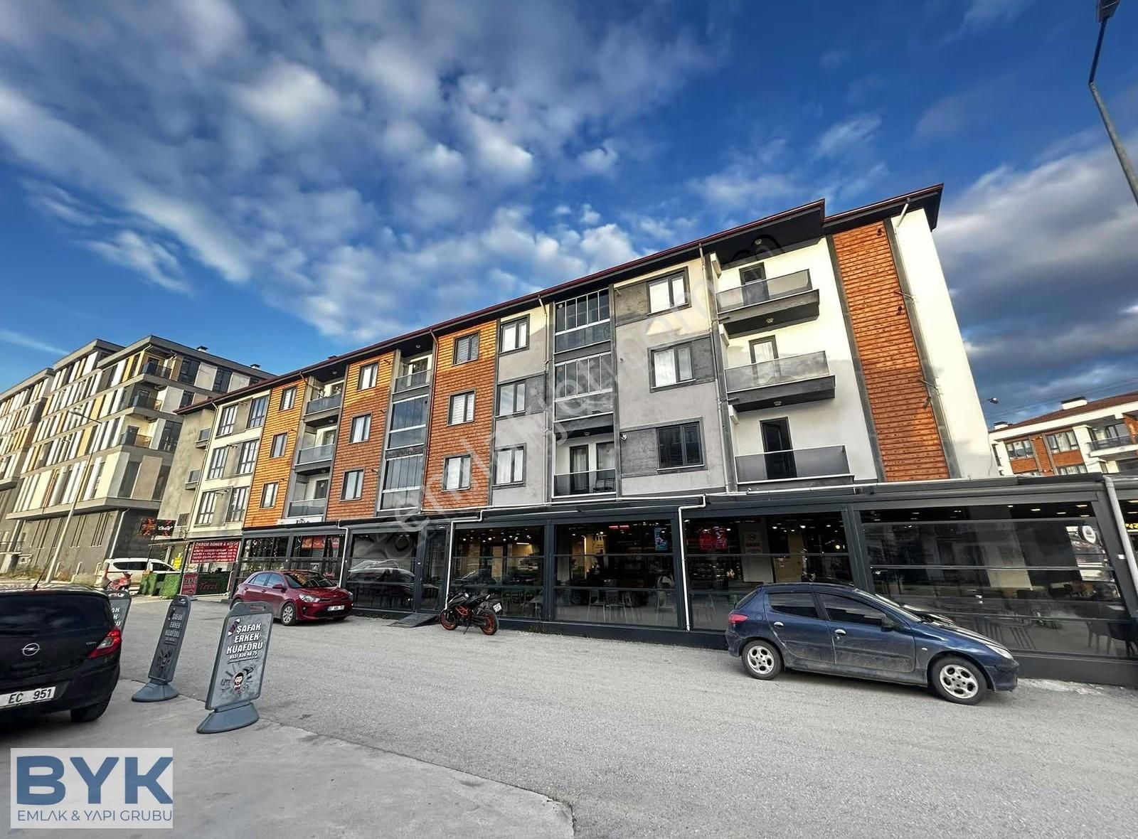 Byk' Dan! Cadde Üzeri! Yüksek Kira Getirisi! İskanlı! Eşyalı! - Görsel 7