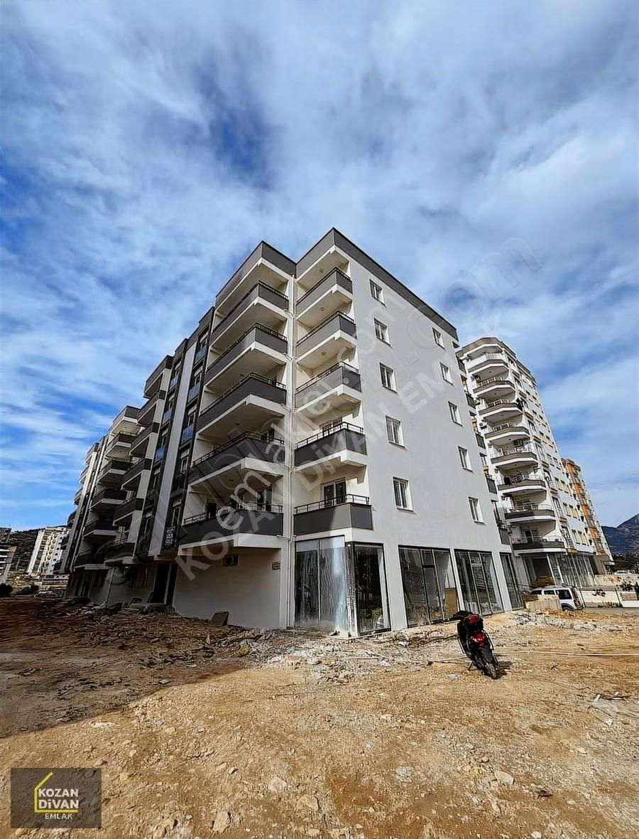 Kozan Divan Emlak'tan Şeker Gross Arkası Sıfır 4+0