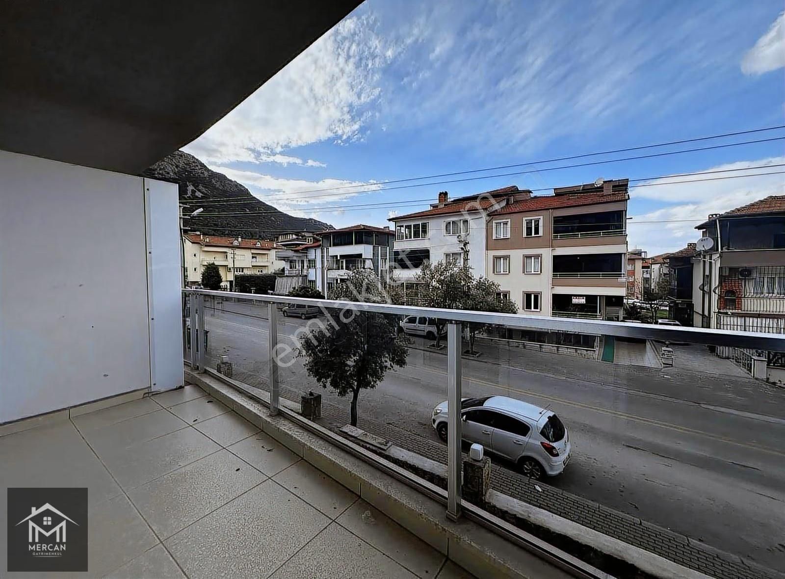 Mercan'dan Üniversite Yakını 60 M2 1+1 Eşyalı Geniş Balkonlu !! - Görsel 8