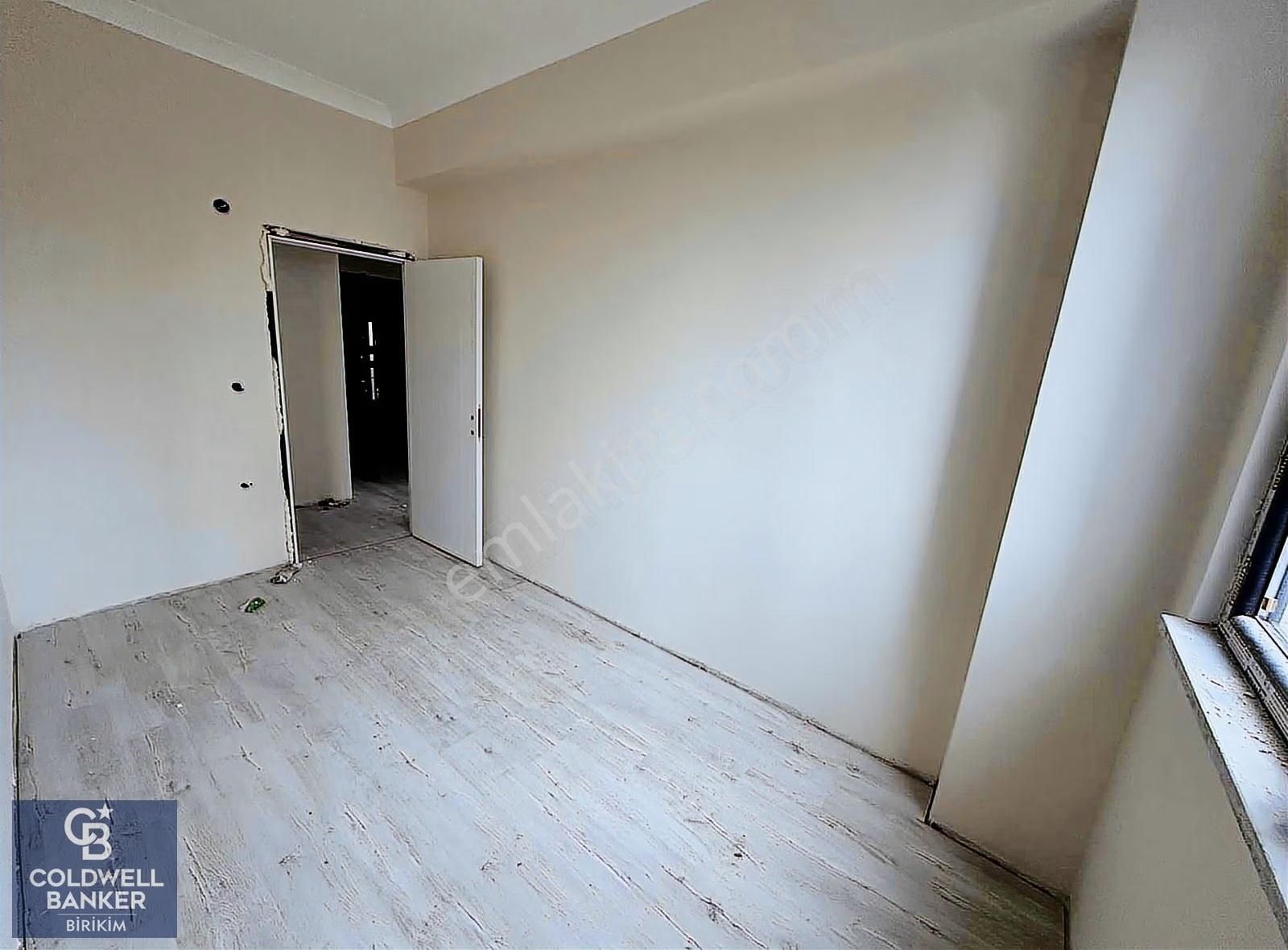 Tuzla Aydınlı'da Merkezi Konumda Oturuma Hazır 3+1 Fırsat Daire - Görsel 11