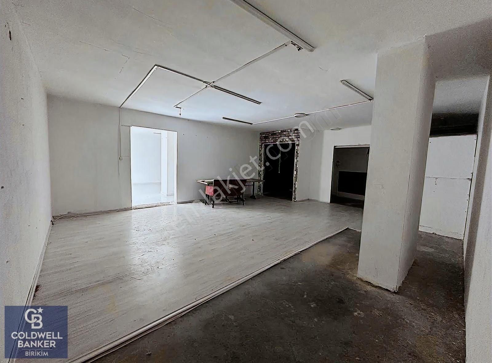 Pendik Aydınlı Yolu Caddesi'nde 100 M² Kiralık Dükkan - Görsel 11