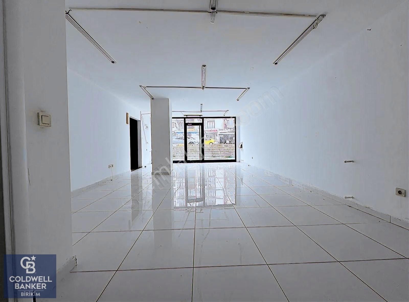 Pendik Aydınlı Yolu Caddesi'nde 100 M² Kiralık Dükkan - Görsel 9