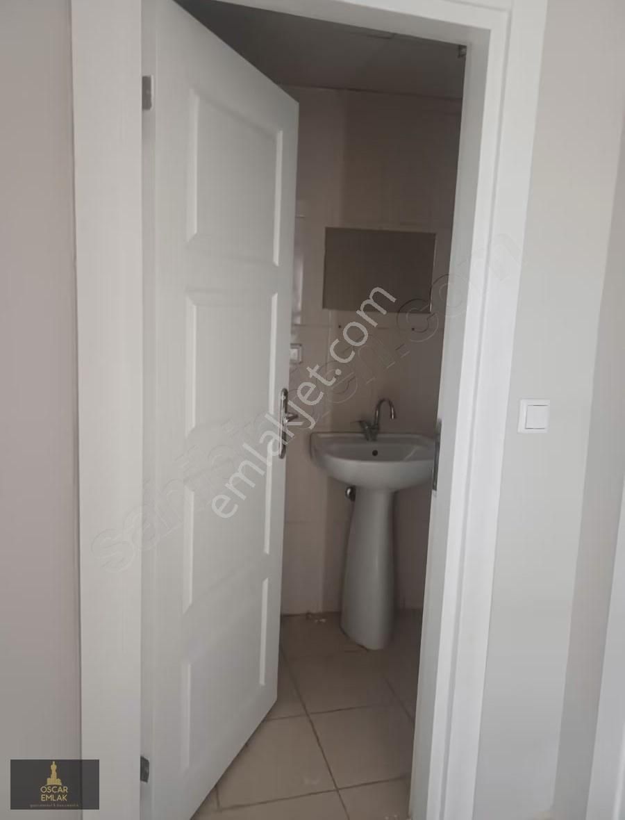 Oscar Emlak'tan Basın Şehitleri Caddesi Yakını Yeni Boyalı 2+1 - Görsel 13