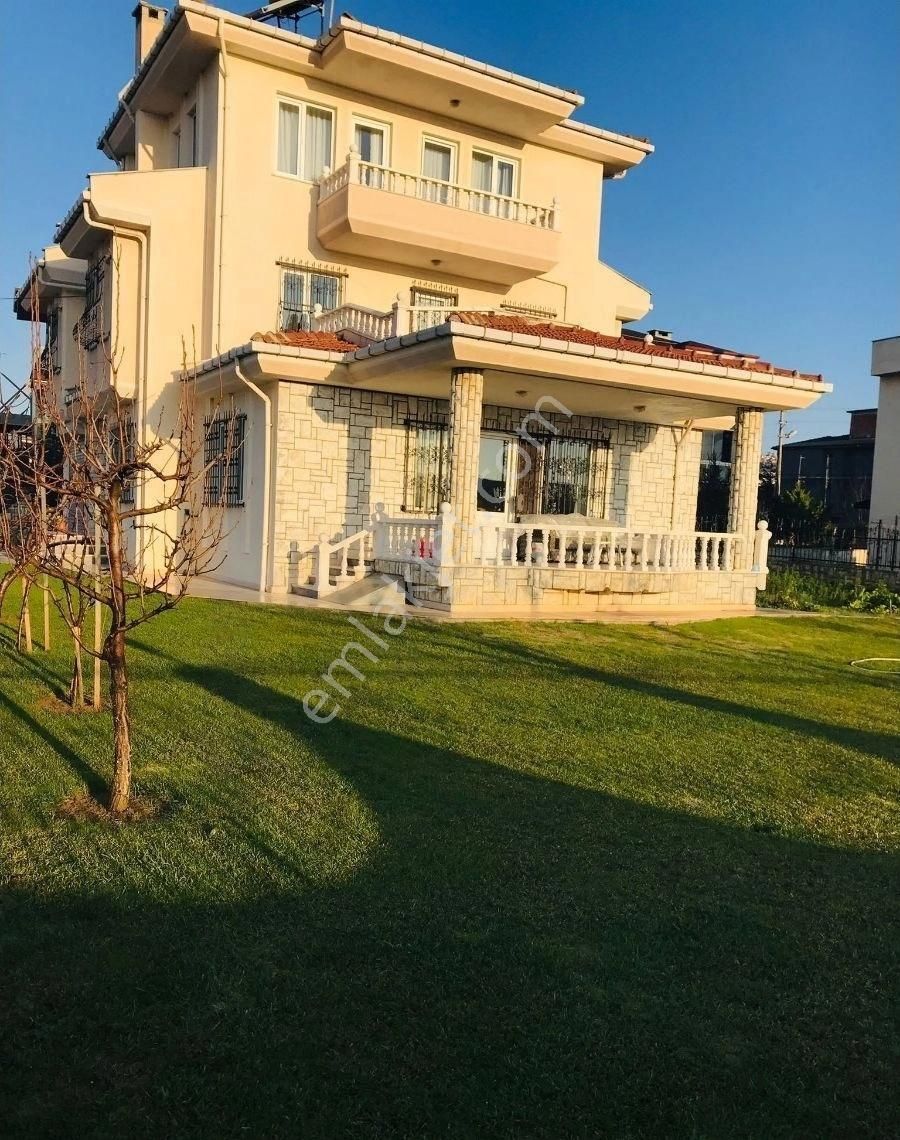 Sbell'den Tekirdağ Kumbağ Da 7+1 Tripleks 750 M2 Eşsiz Malikane