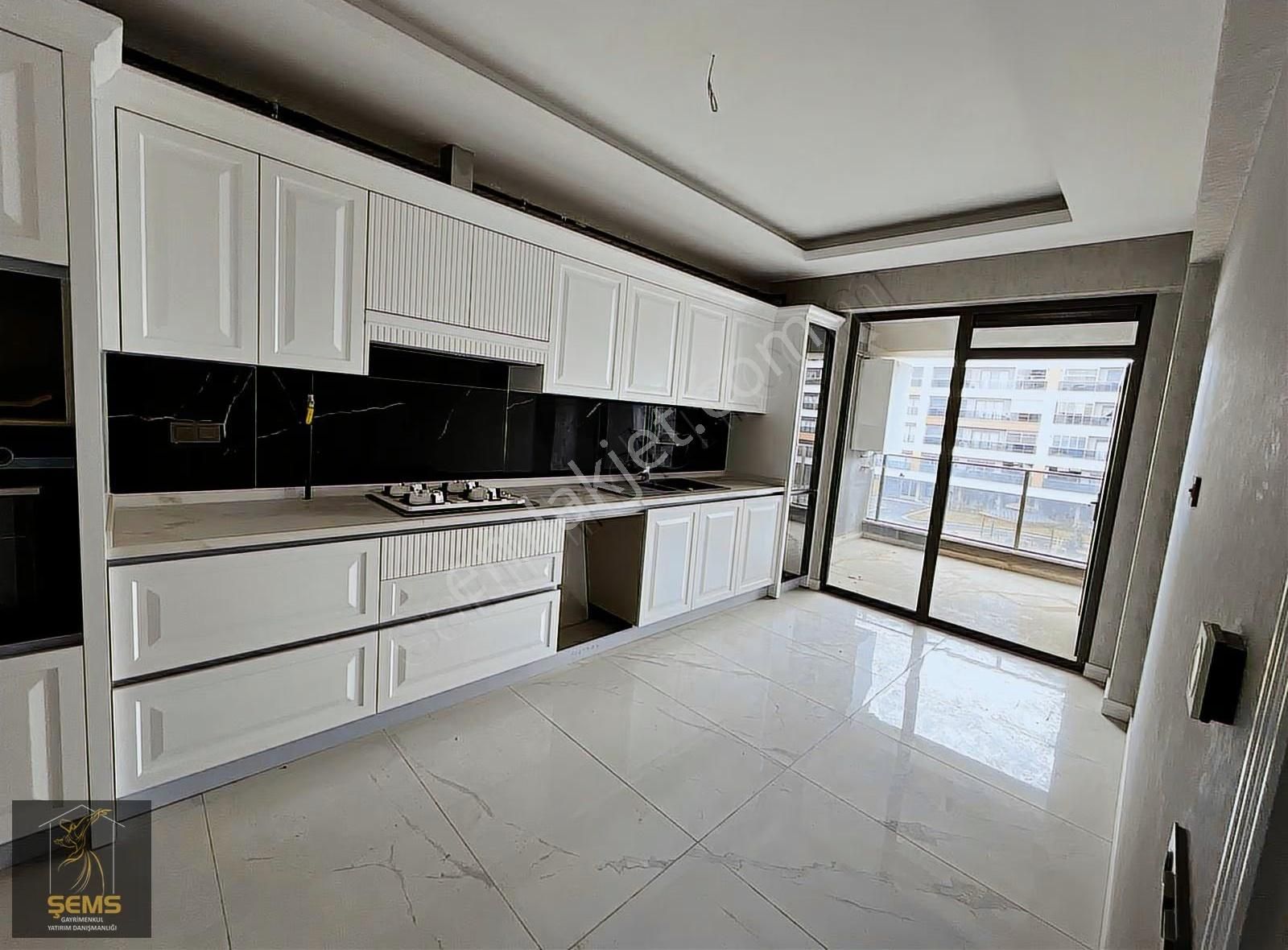 Gazze Cd'nde Eşsiz Projede Çok Geniş Ultra Lüks 3+1 Arakat Daire - Görsel 5