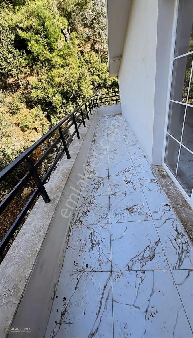 Taşyaka Kesikkapı Mah Asansörlü 3+1 Yüksek Çatı Dubleks - Görsel 6