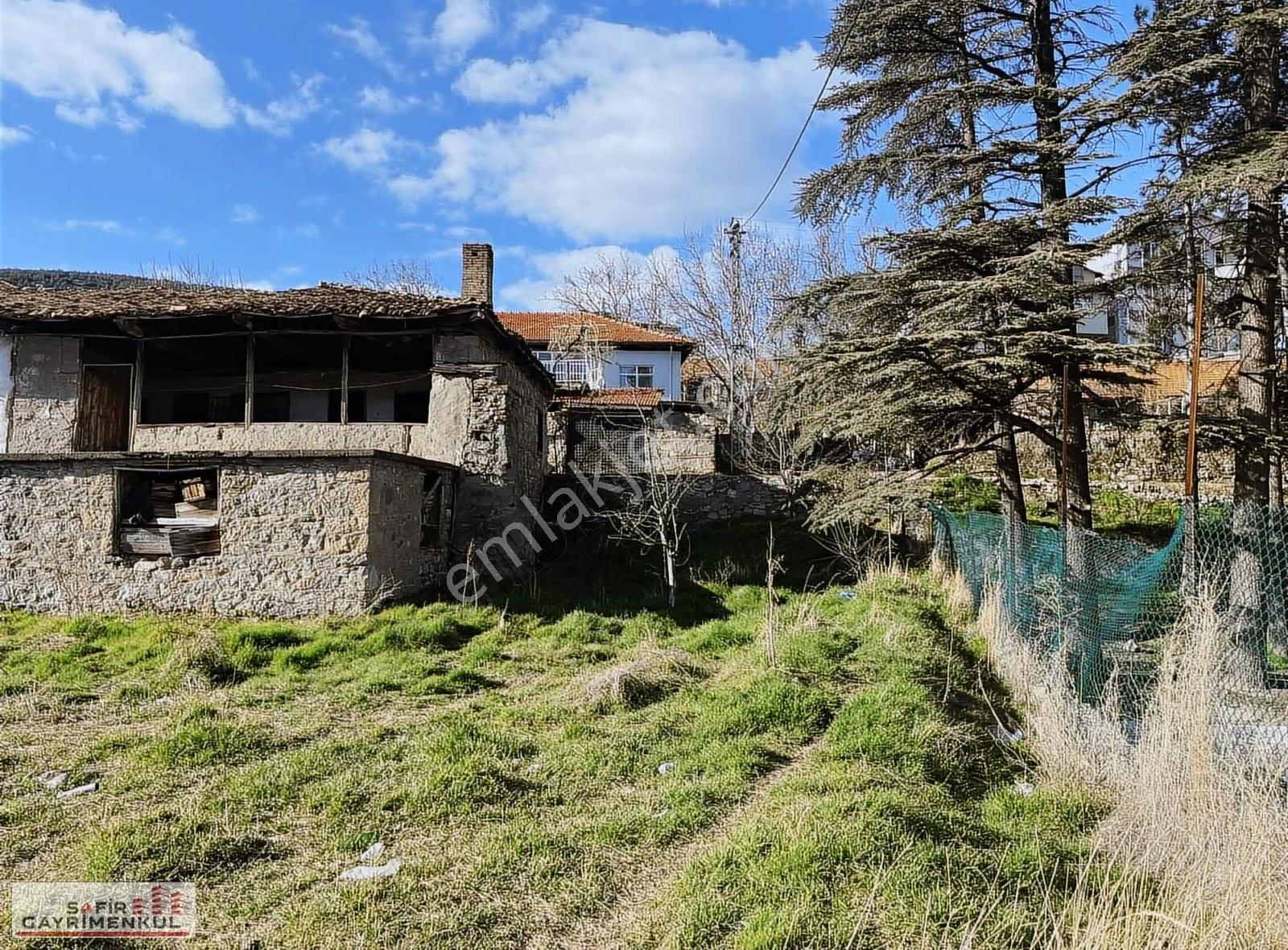 Yakaören'de Doğalgaz Elektırk Su Olan Köy İmarlı Ev Ve Arsa - Görsel 2