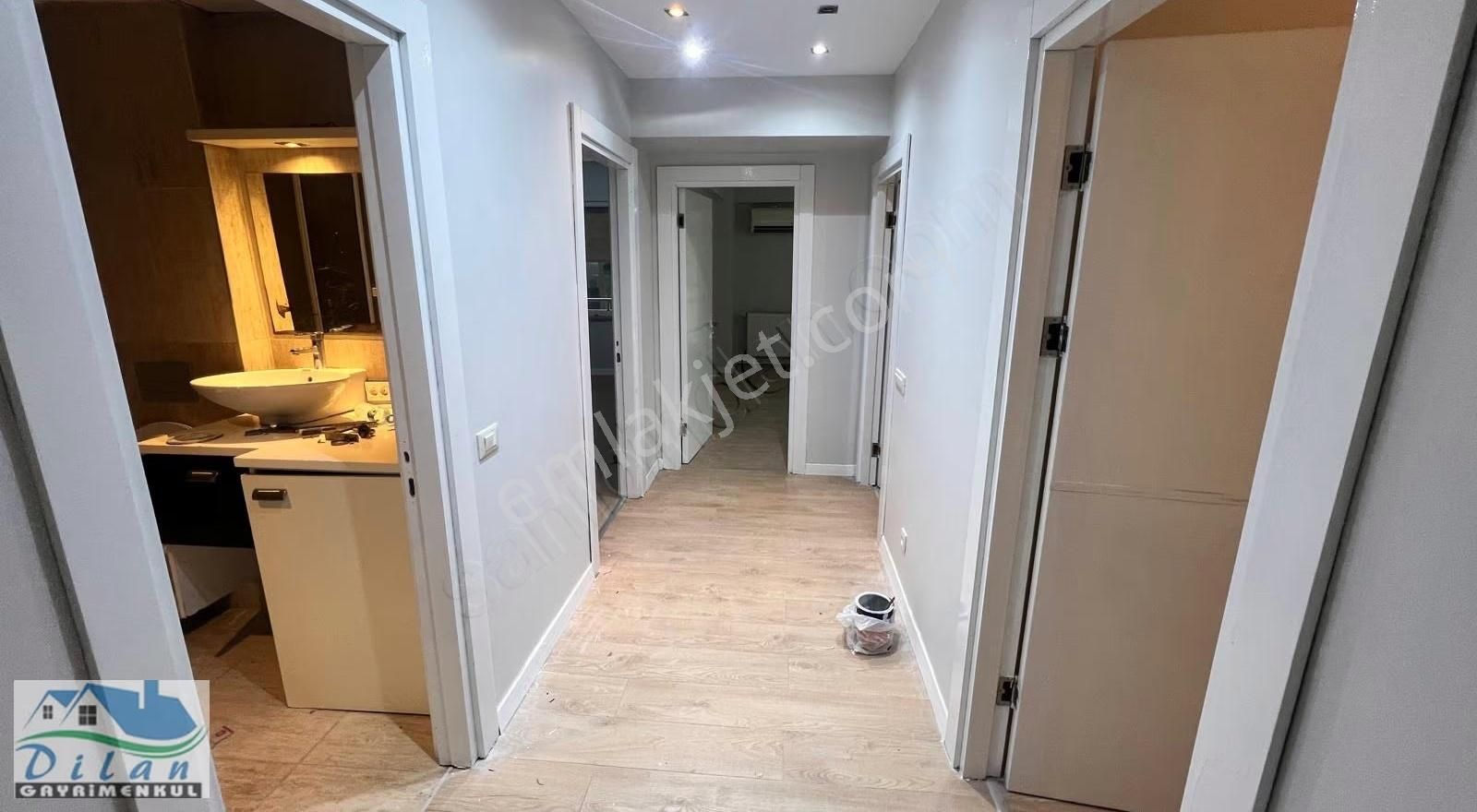 Dilan Gyo'dan Kiralık 2+1 Metrobüse Yakın Tam Merkezdeee - Görsel 14