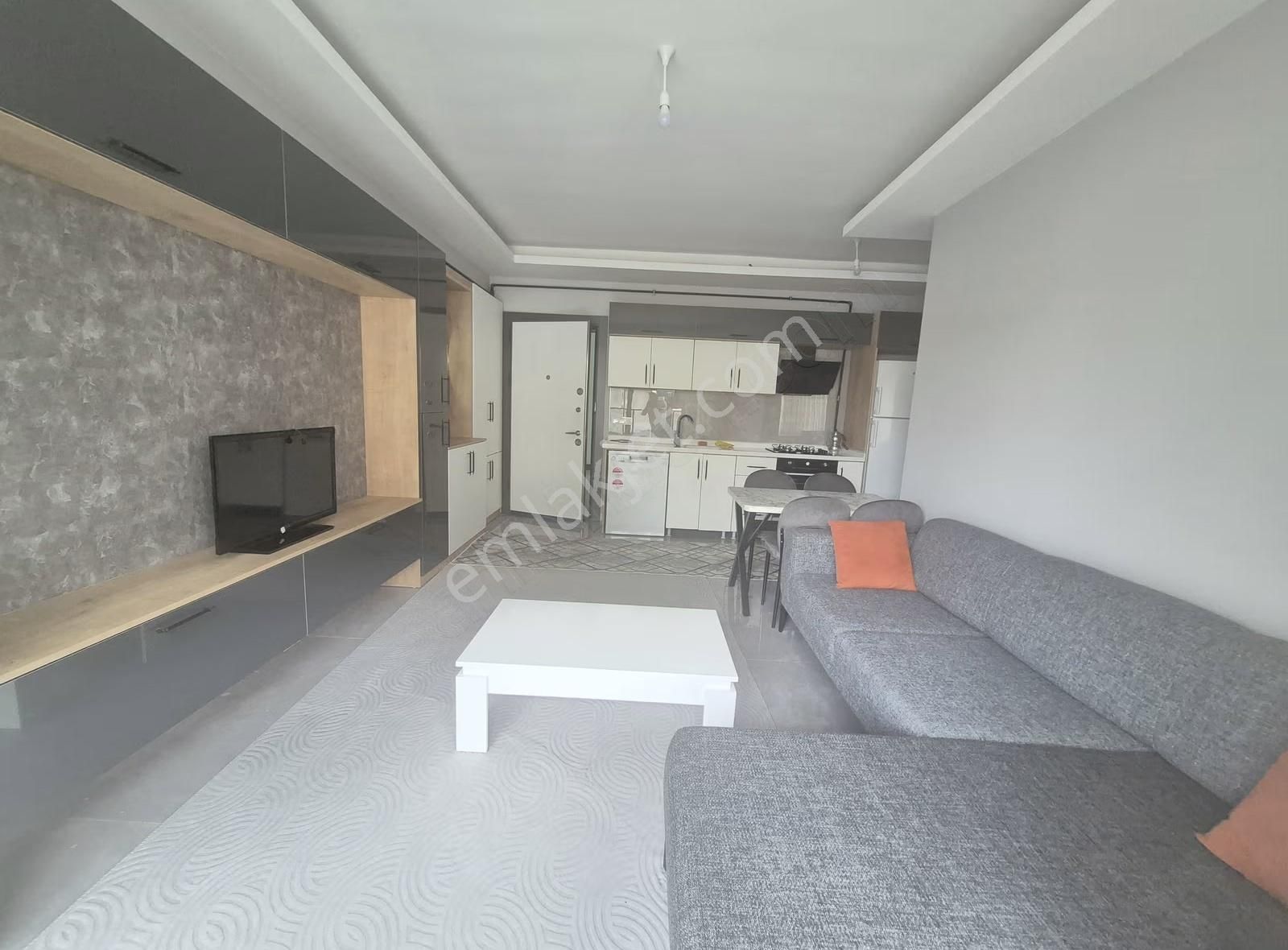 Hem Eşyaları Hem Yapısıyla Lux Satılık 1+1 Daireler