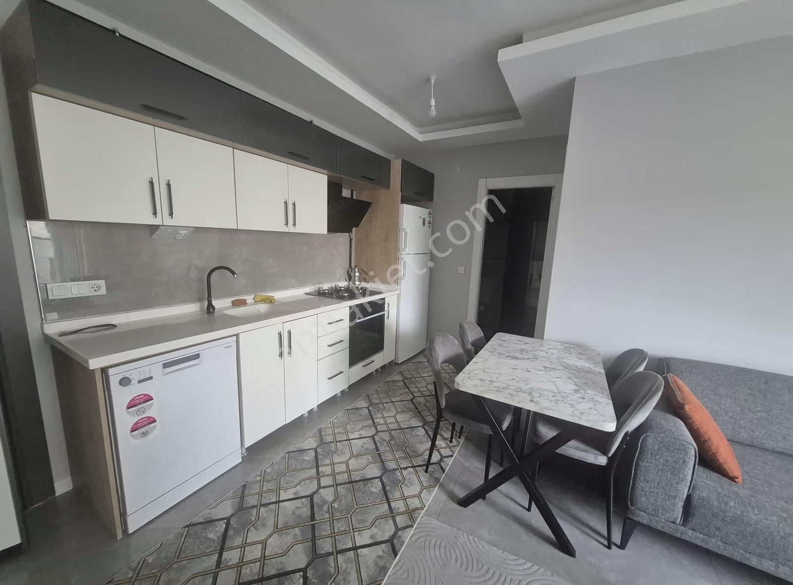 Hem Eşyaları Hem Yapısıyla Lux Satılık 1+1 Daireler - Görsel 11