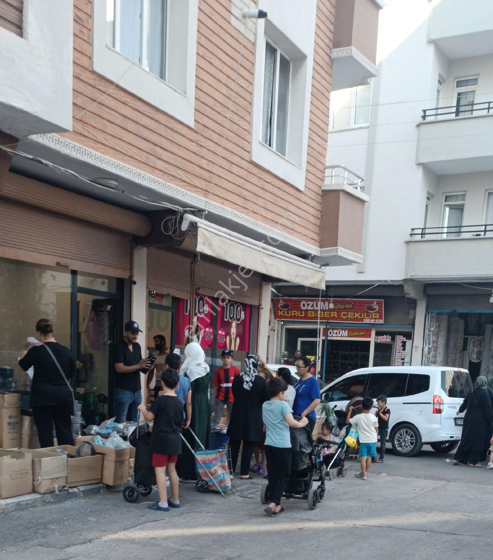 Binevlerde Satılık Bina 4 Dükkan 8 Daire Takaslanir Antep - Görsel 2