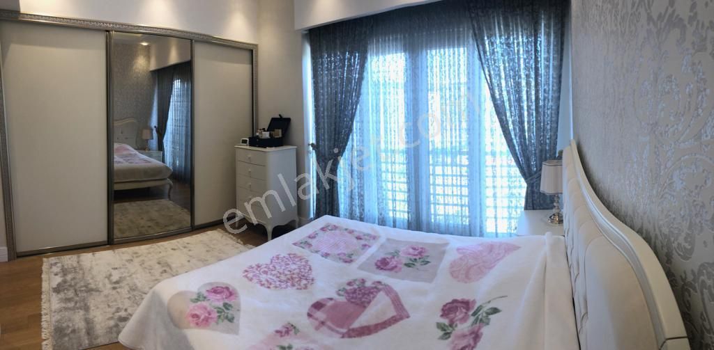 Halkalı Atakent İstanbul Sarayları Nda 3+1 171m2 Satılık Daire - Görsel 17