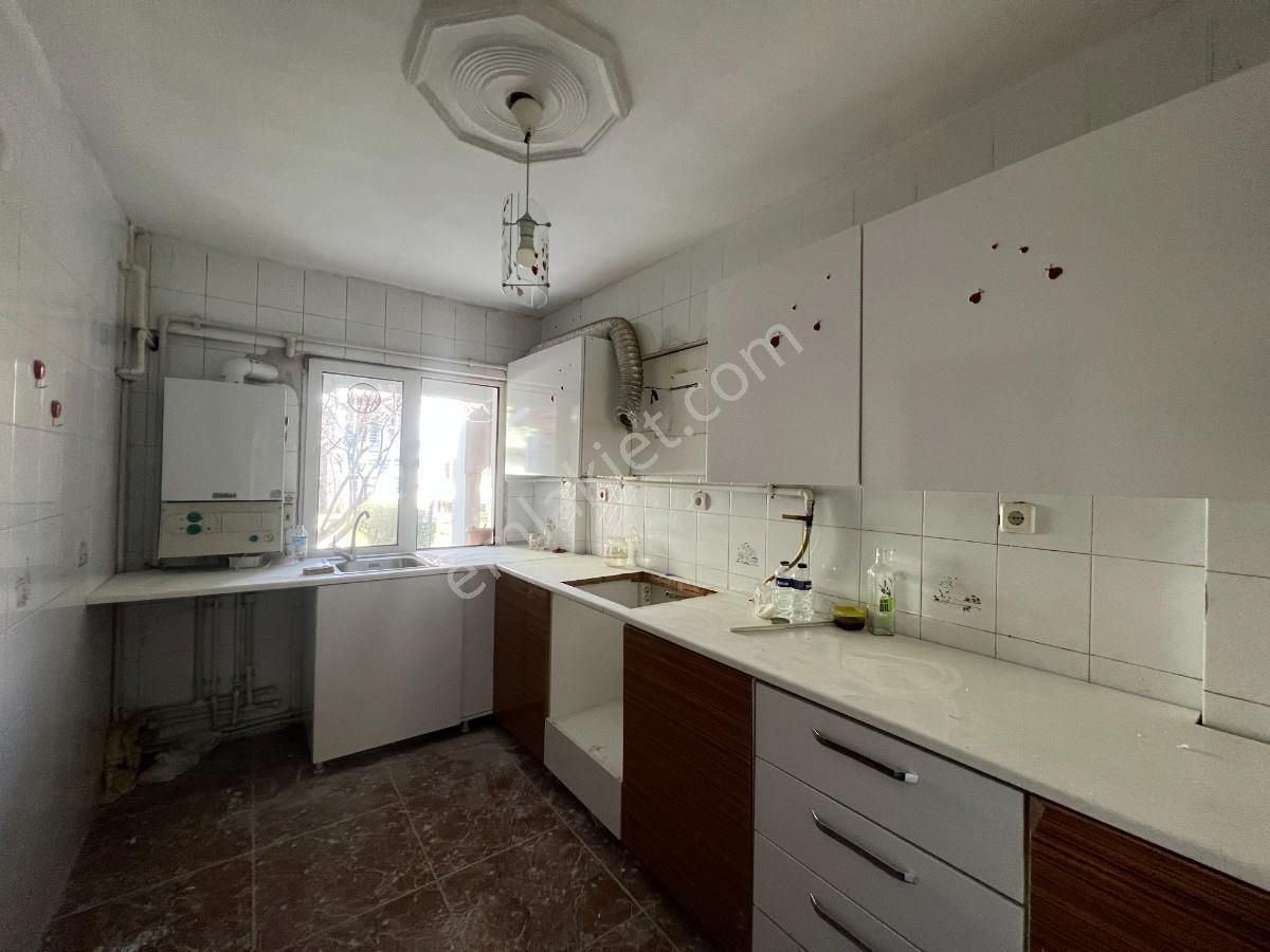 Halkalı Malimüşavirler Sitesinde 5+1 220m2 Satılık Villa - Görsel 8