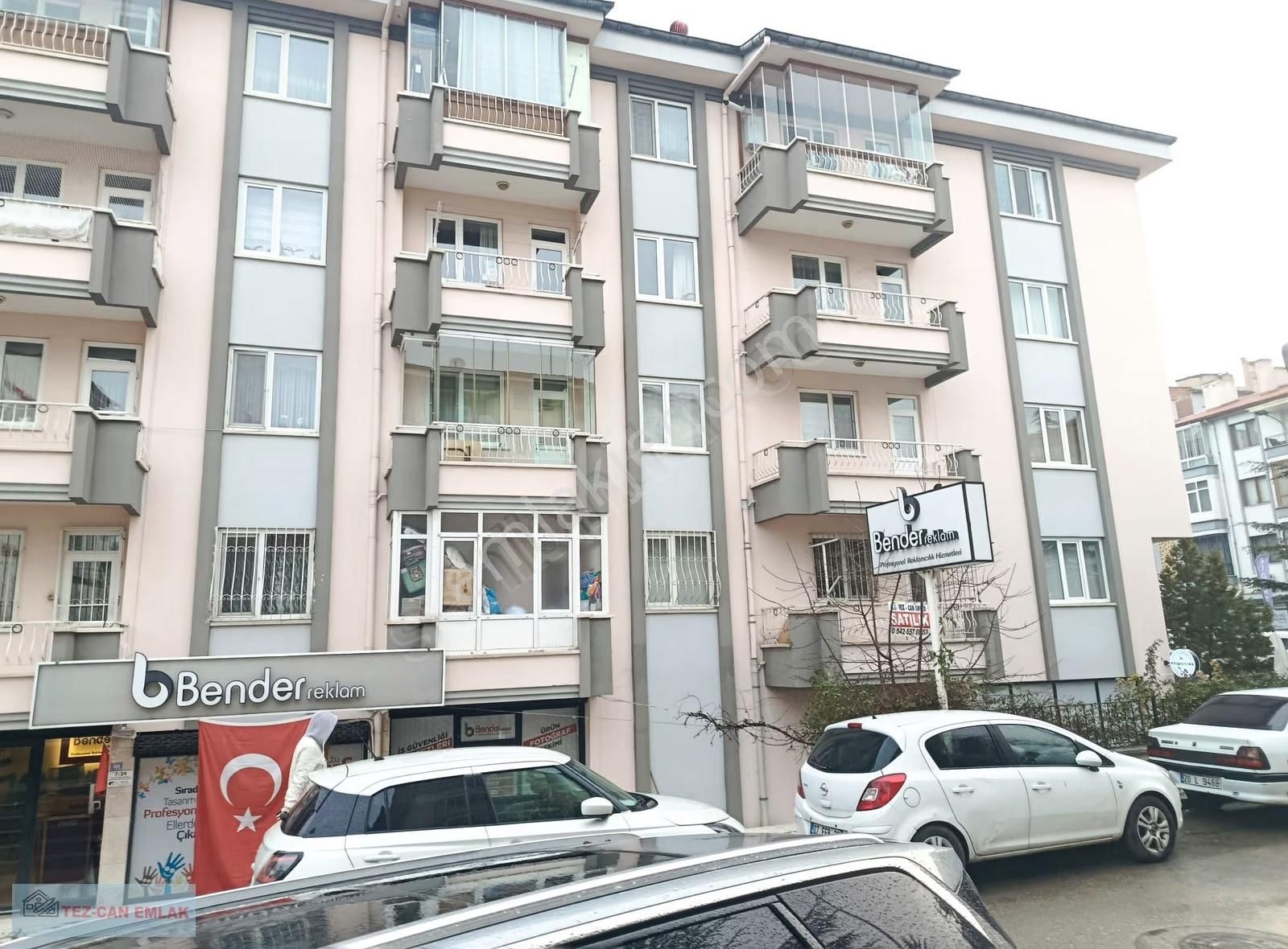 Afyon Tezcan Emlaktan Dumlupınar Mahallesinde Afjetli 3+1 Daire