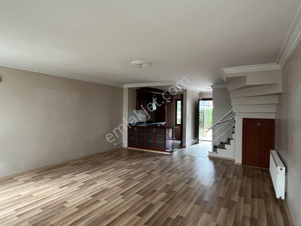 Küçükçekmece Halkalı İstasyon Mah. 4+1 Satılık Tripleks Villa - Görsel 2