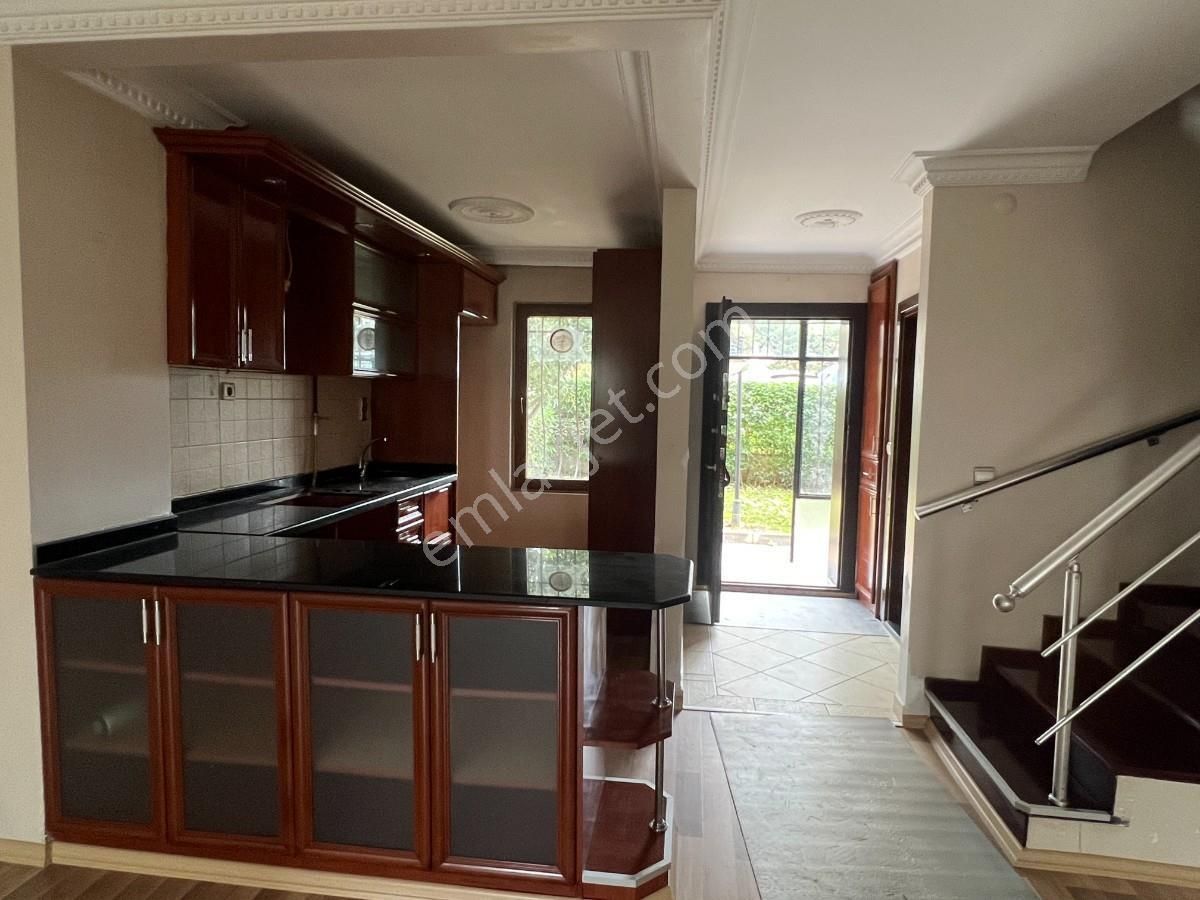 Küçükçekmece Halkalı İstasyon Mah. 4+1 Satılık Tripleks Villa - Görsel 6