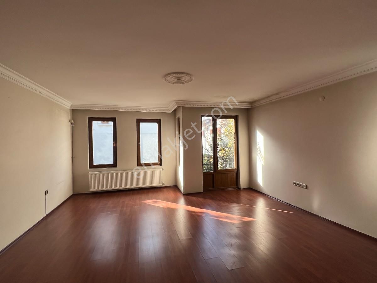 Küçükçekmece Halkalı İstasyon Mah. 4+1 Satılık Tripleks Villa - Görsel 15