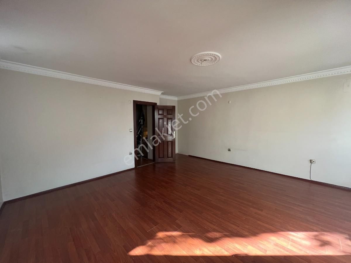 Küçükçekmece Halkalı İstasyon Mah. 4+1 Satılık Tripleks Villa - Görsel 17