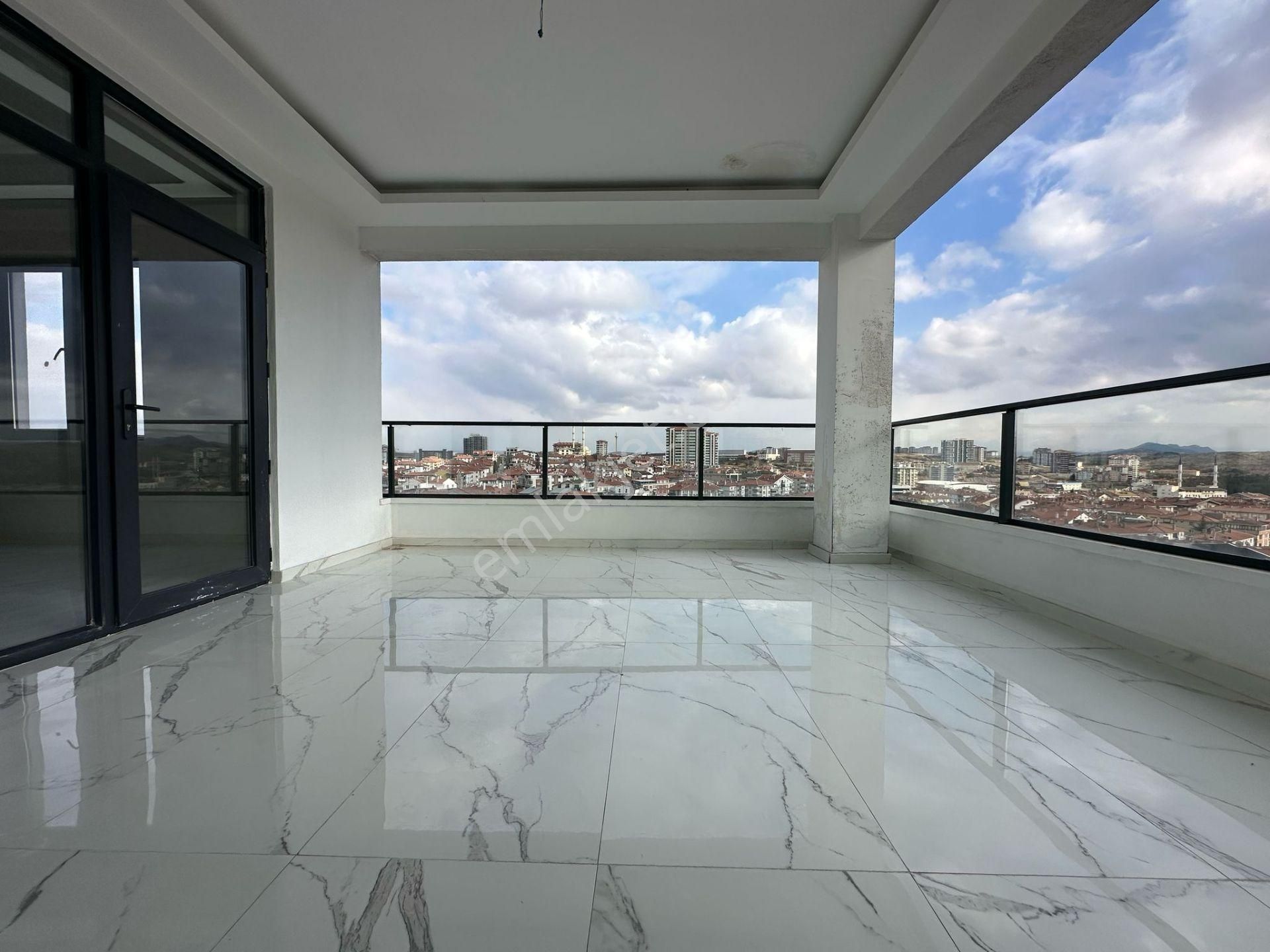 Pursaklar Mehmet Zengin Emlak'tan Kapalı Otoparklı 3.kat 4+1 Teras Balkonlu Sitede Daire - Görsel 31