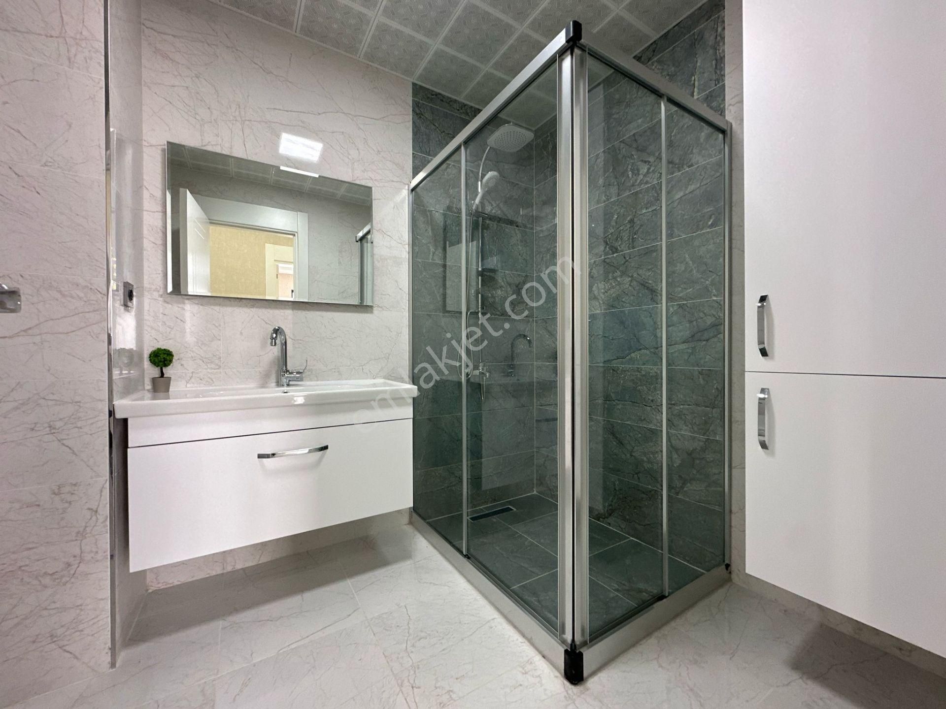 Pursaklar Mehmet Zengin Emlak'tan Kapalı Otoparklı 3.kat 4+1 Teras Balkonlu Sitede Daire - Görsel 30