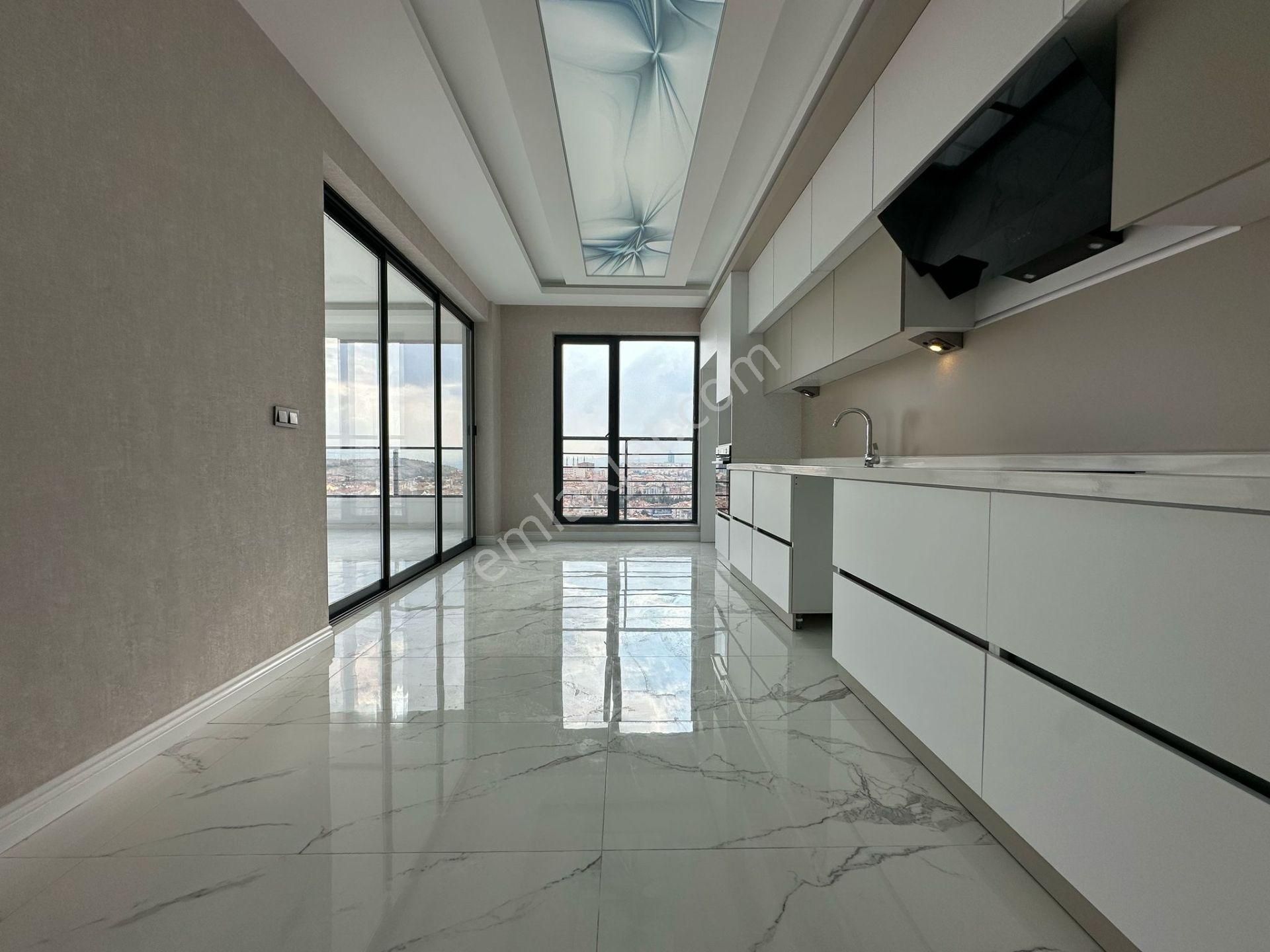 Pursaklar Mehmet Zengin Emlak'tan Kapalı Otoparklı 3.kat 4+1 Teras Balkonlu Sitede Daire - Görsel 4