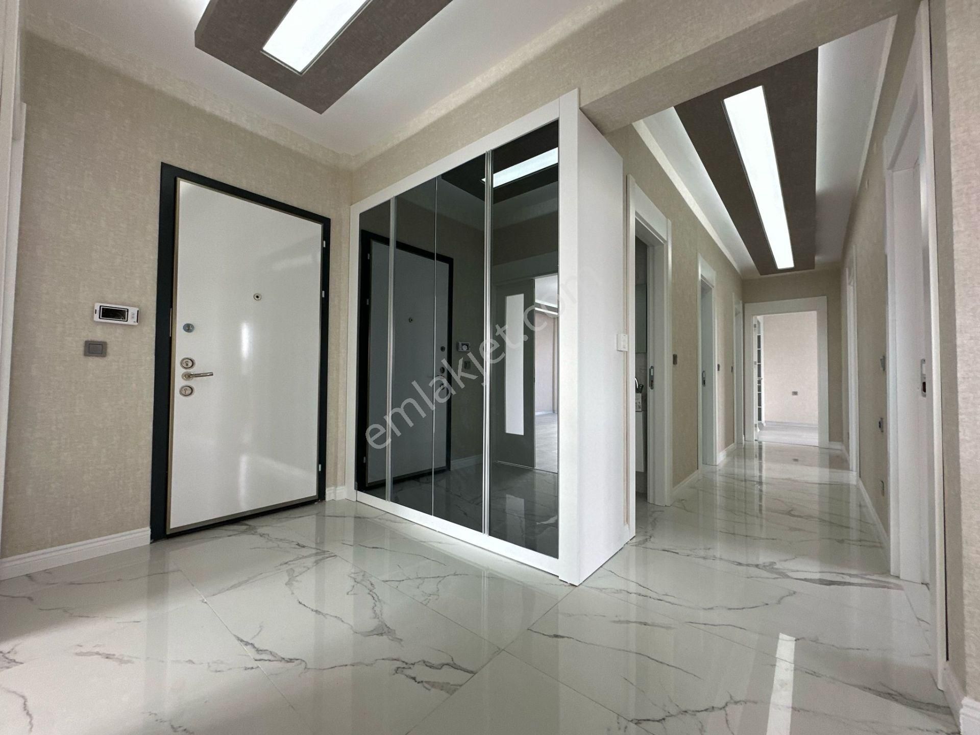 Pursaklar Mehmet Zengin Emlak'tan Kapalı Otoparklı 3.kat 4+1 Teras Balkonlu Sitede Daire - Görsel 26