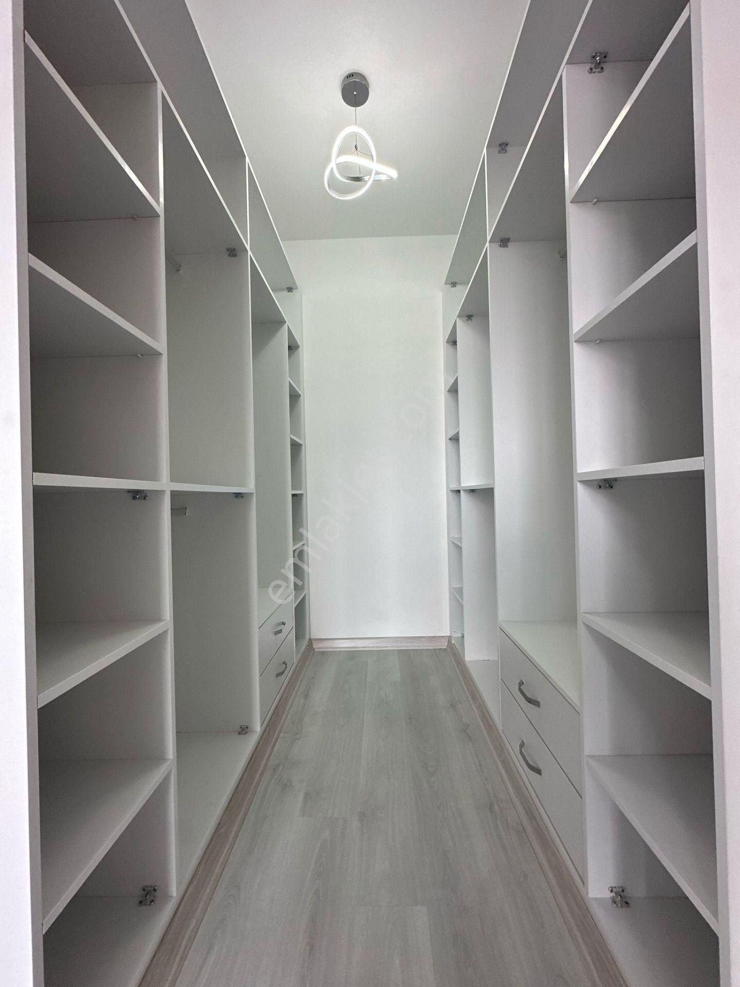 Pursaklar Mehmet Zengin Emlak'tan Kapalı Otoparklı 3.kat 4+1 Teras Balkonlu Sitede Daire - Görsel 40