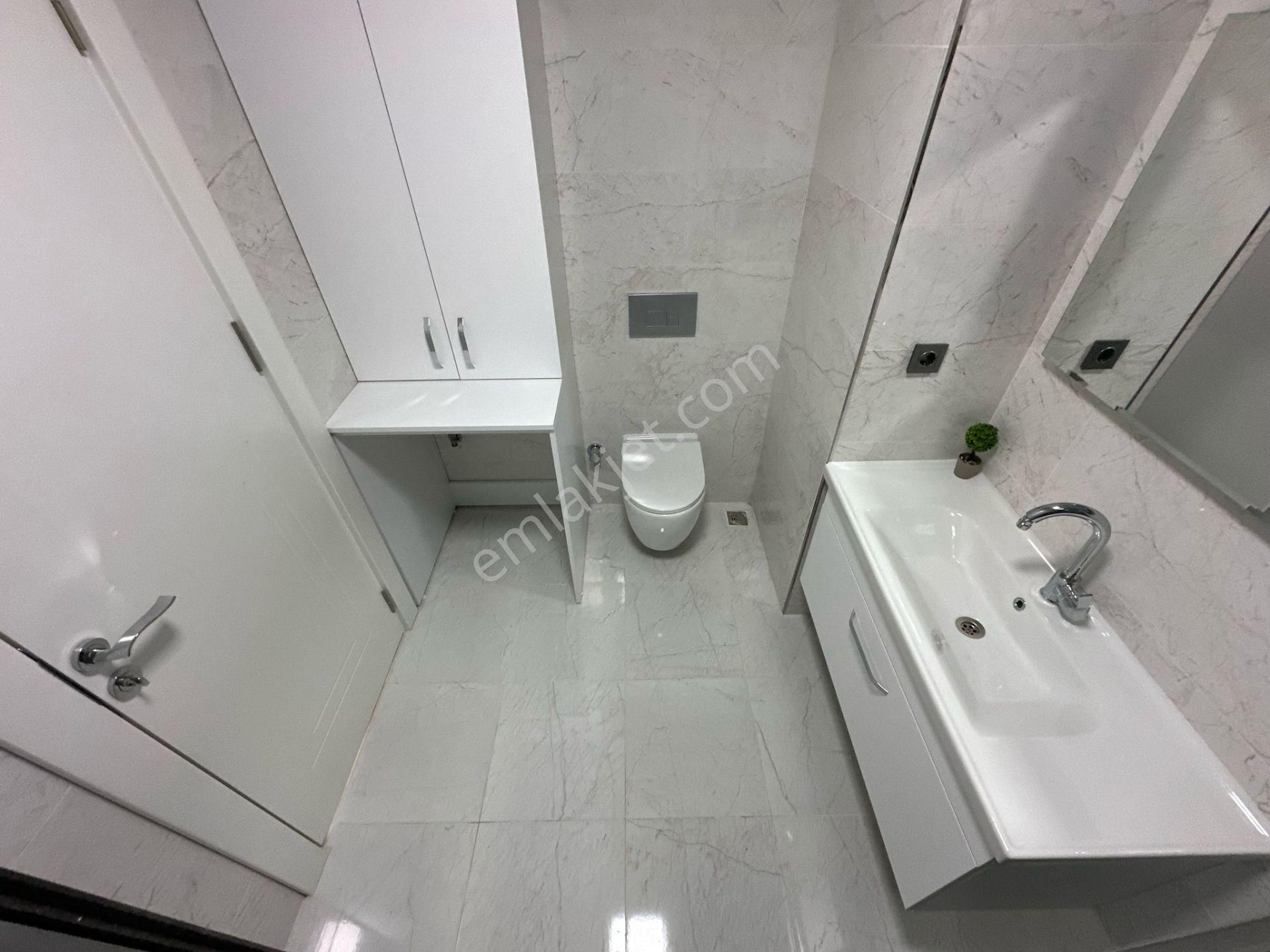 Pursaklar Mehmet Zengin Emlak'tan Kapalı Otoparklı 3.kat 4+1 Teras Balkonlu Sitede Daire - Görsel 25