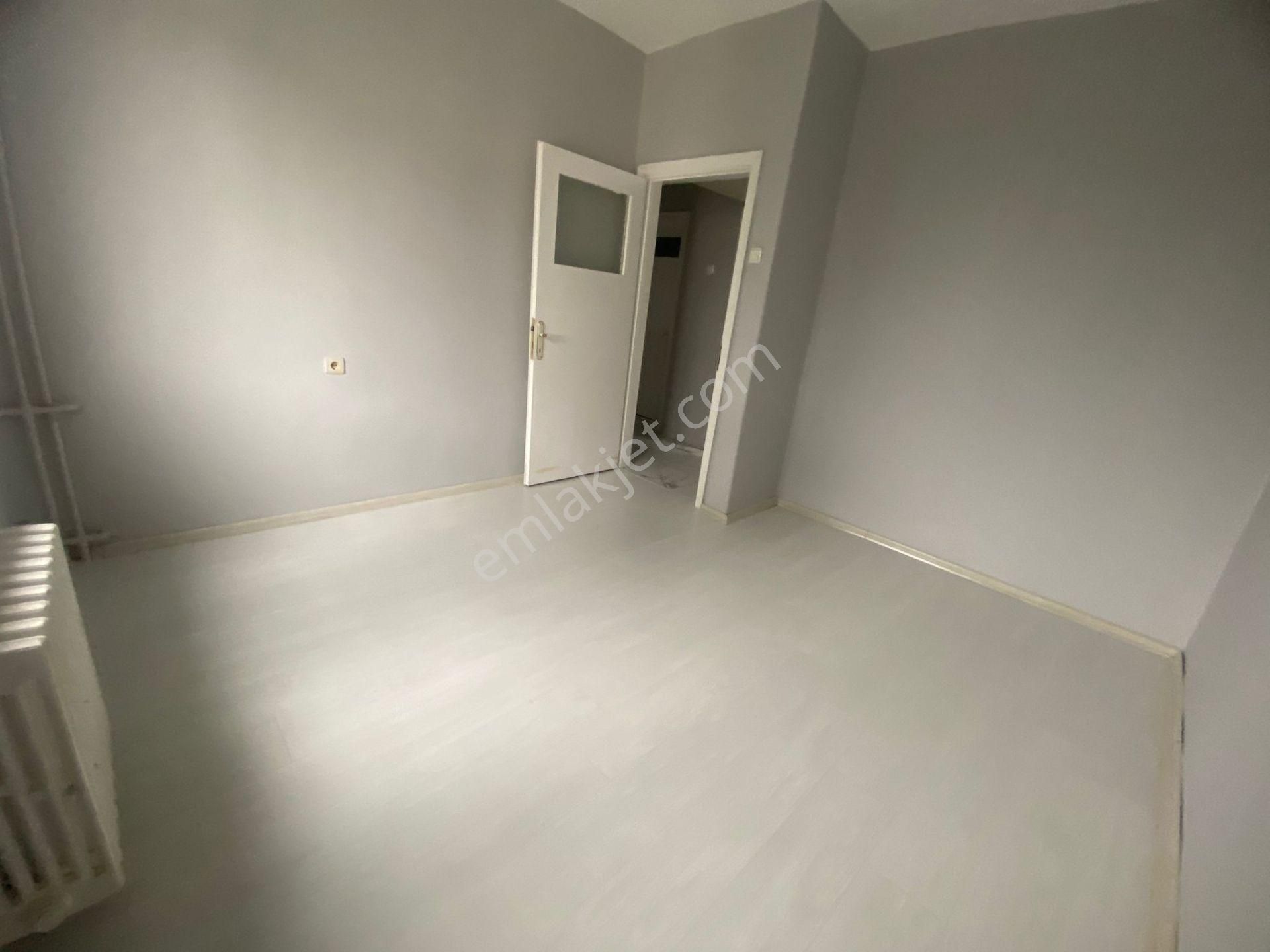 Yenikent Sitesinde Bakımlı Cambalkonlu Arakat 2+1 Daire Kk-4 - Görsel 14