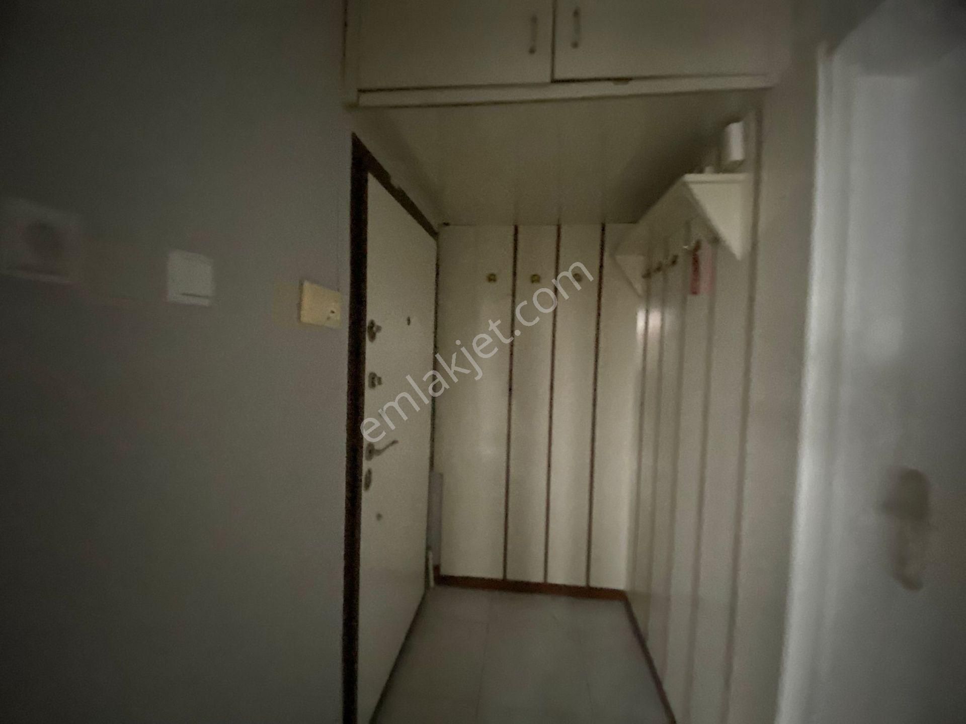 Yenikent Sitesinde Bakımlı Cambalkonlu Arakat 2+1 Daire Kk-4 - Görsel 18