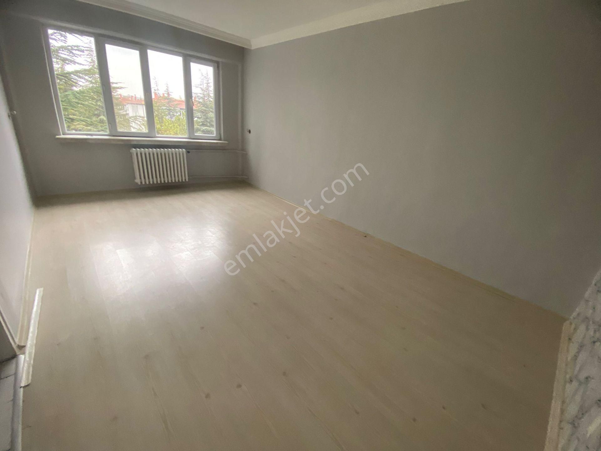 Yenikent Sitesinde Bakımlı Cambalkonlu Arakat 2+1 Daire Kk-4 - Görsel 7