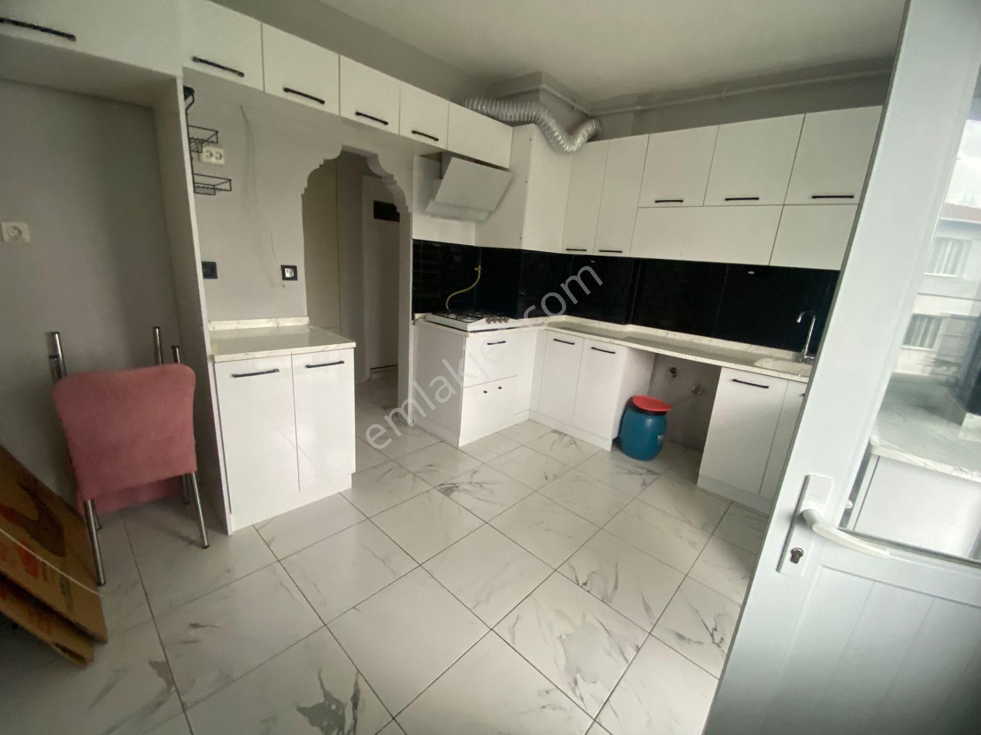 Yenikent Sitesinde Bakımlı Cambalkonlu Arakat 2+1 Daire Kk-4 - Görsel 2