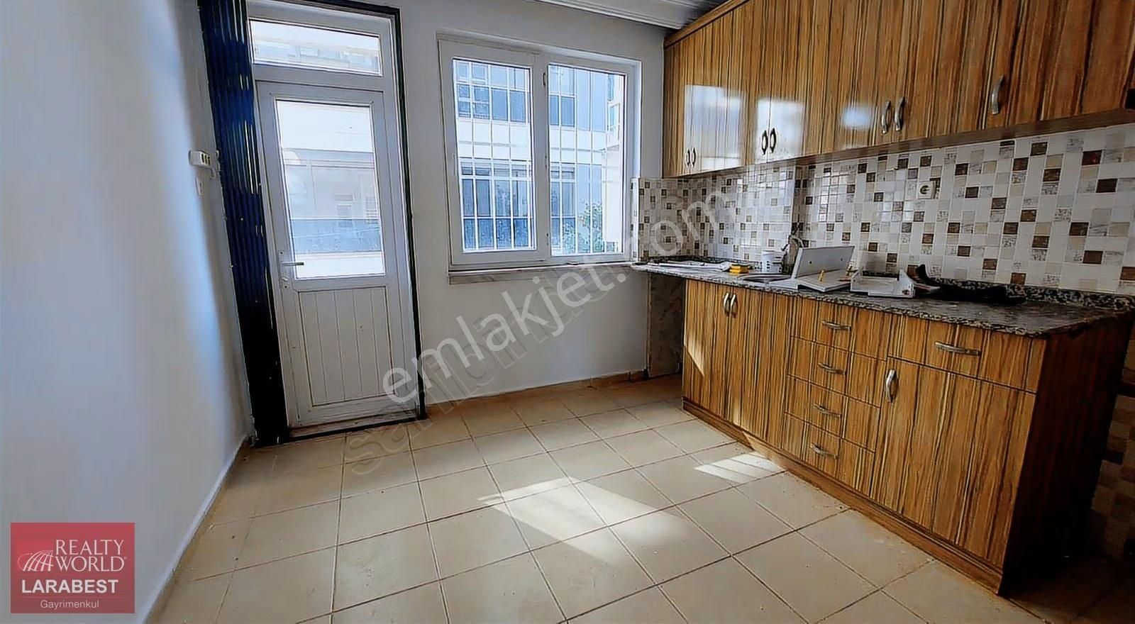 Narenciye'de Sampi Kavşağı Yakınında 3+1kiralık Daire - Görsel 15